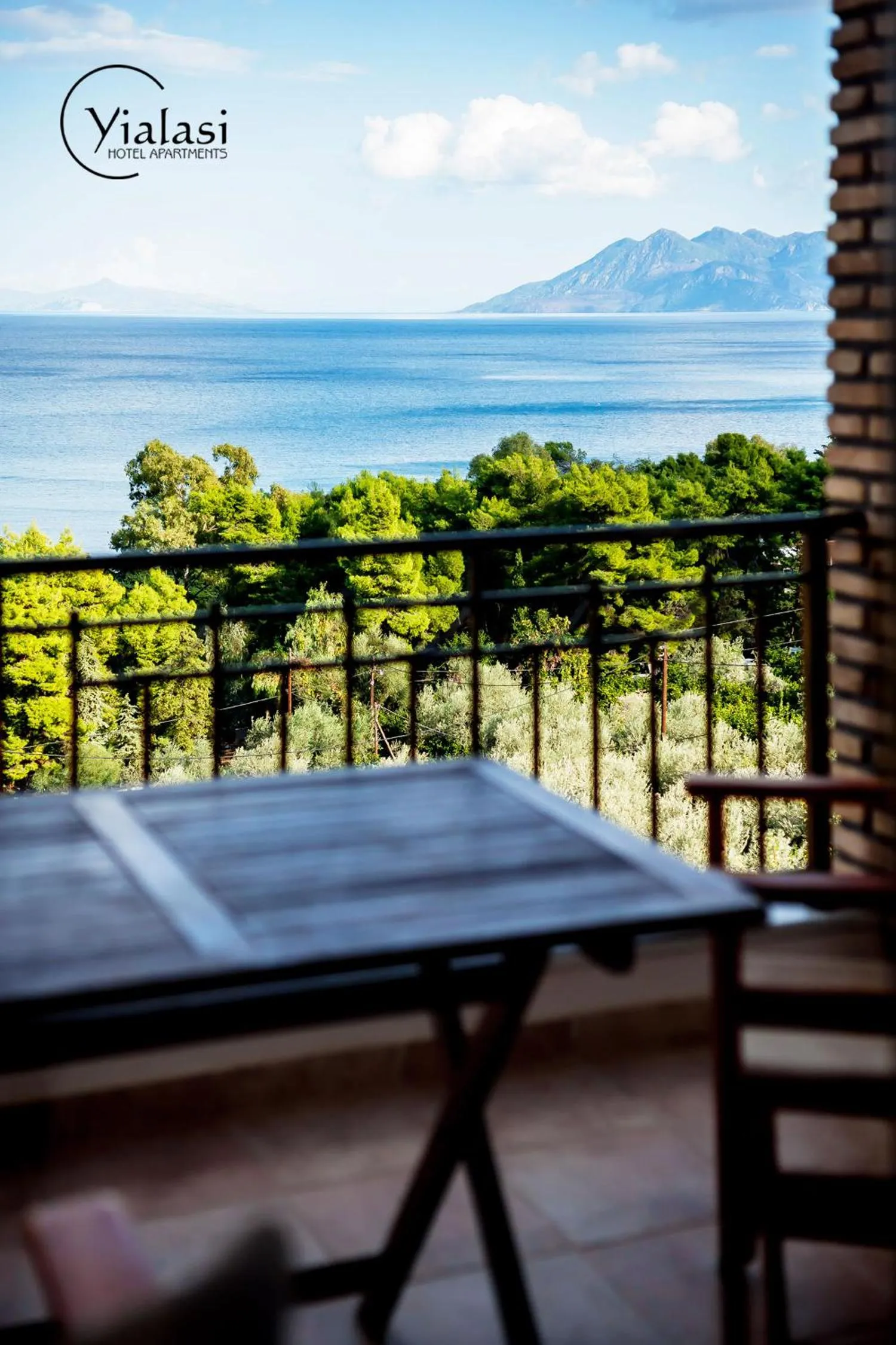 Yialasi Hotel