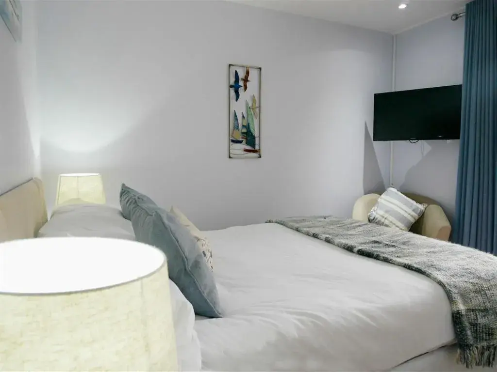 Standard Double Room in Norton House Hotel - Mumbles Standard Double Room in Norton House Hotel - Mumbles