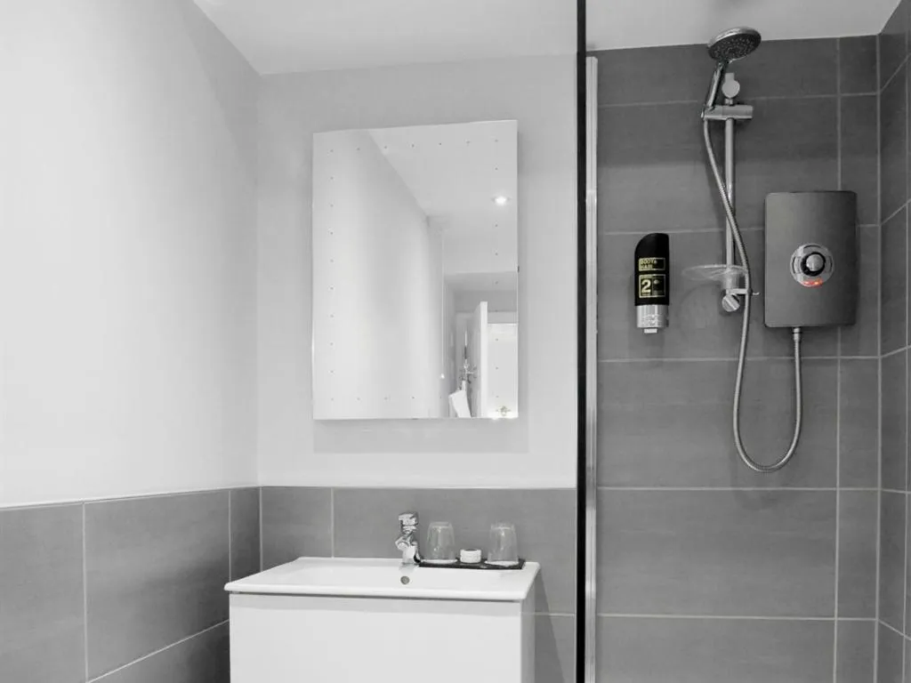 Bathroom in Norton House Hotel - Mumbles