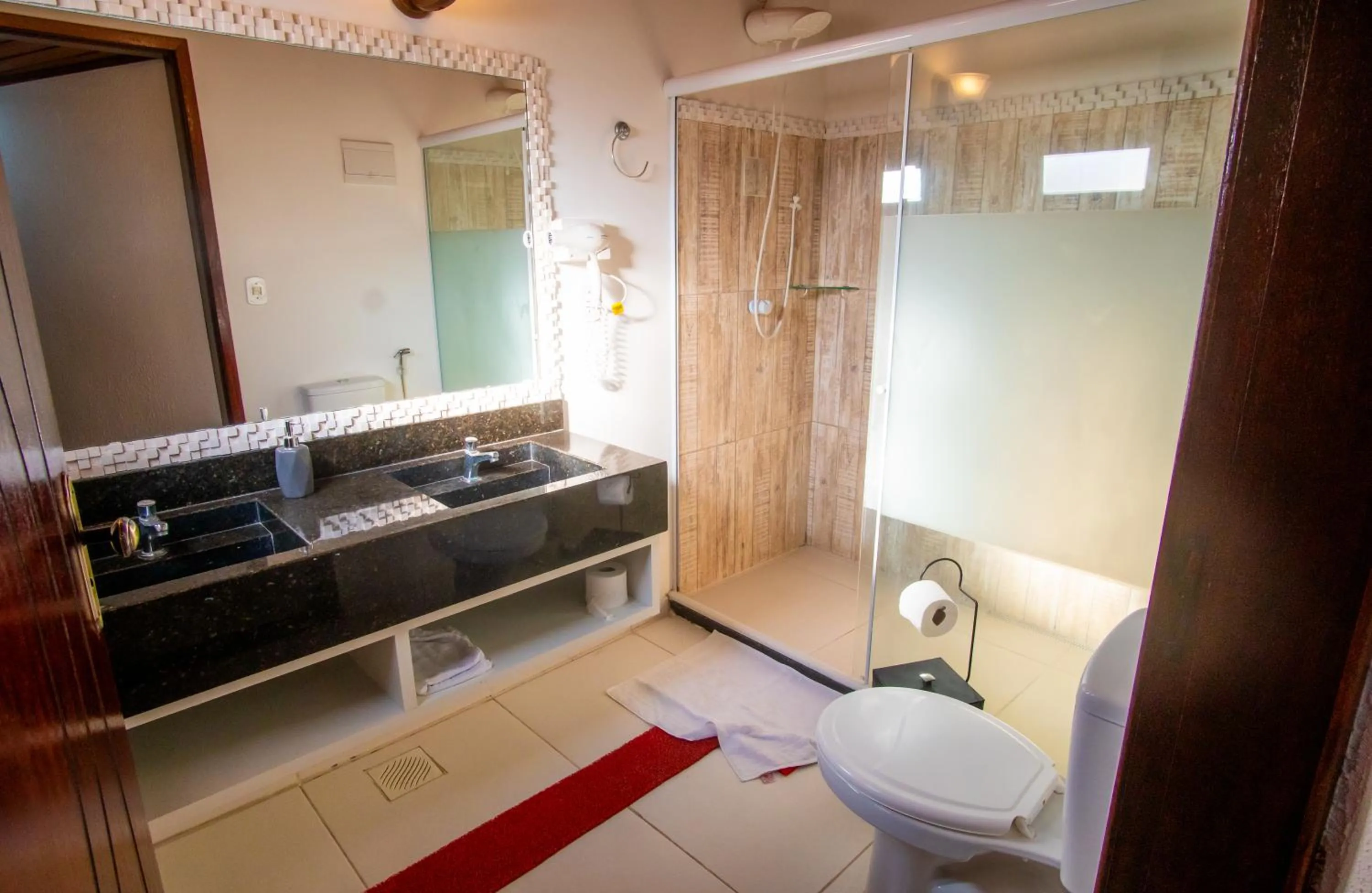 Shower in Pousada do Bispo