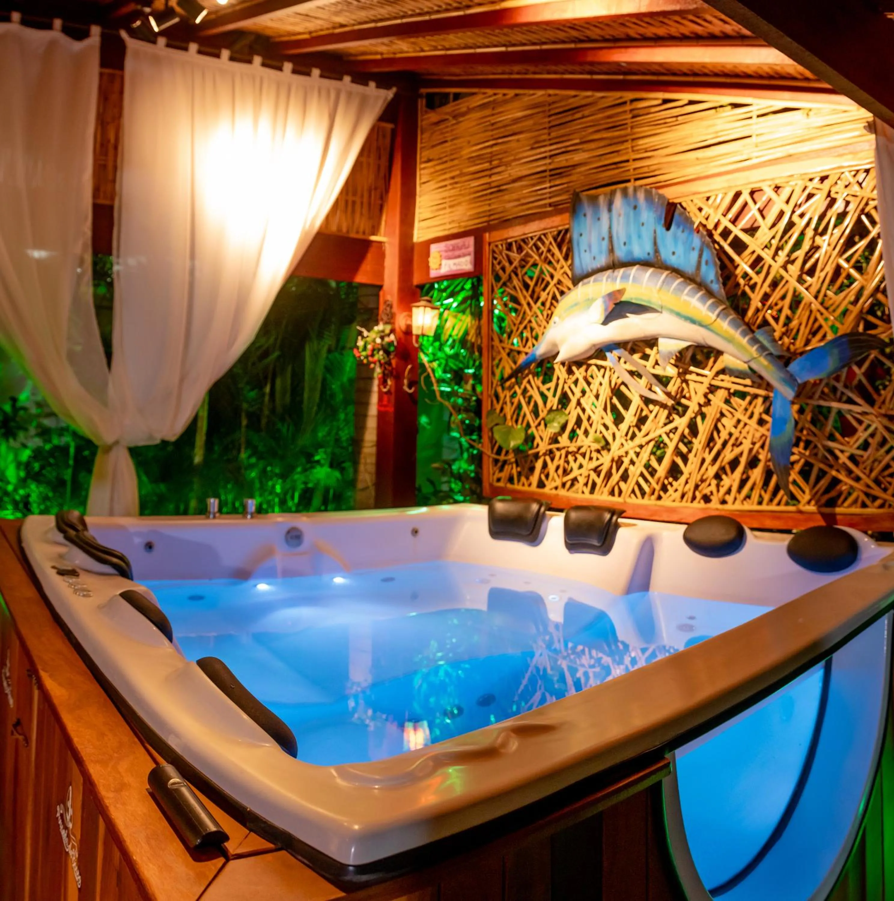 Hot Tub in Pousada do Bispo