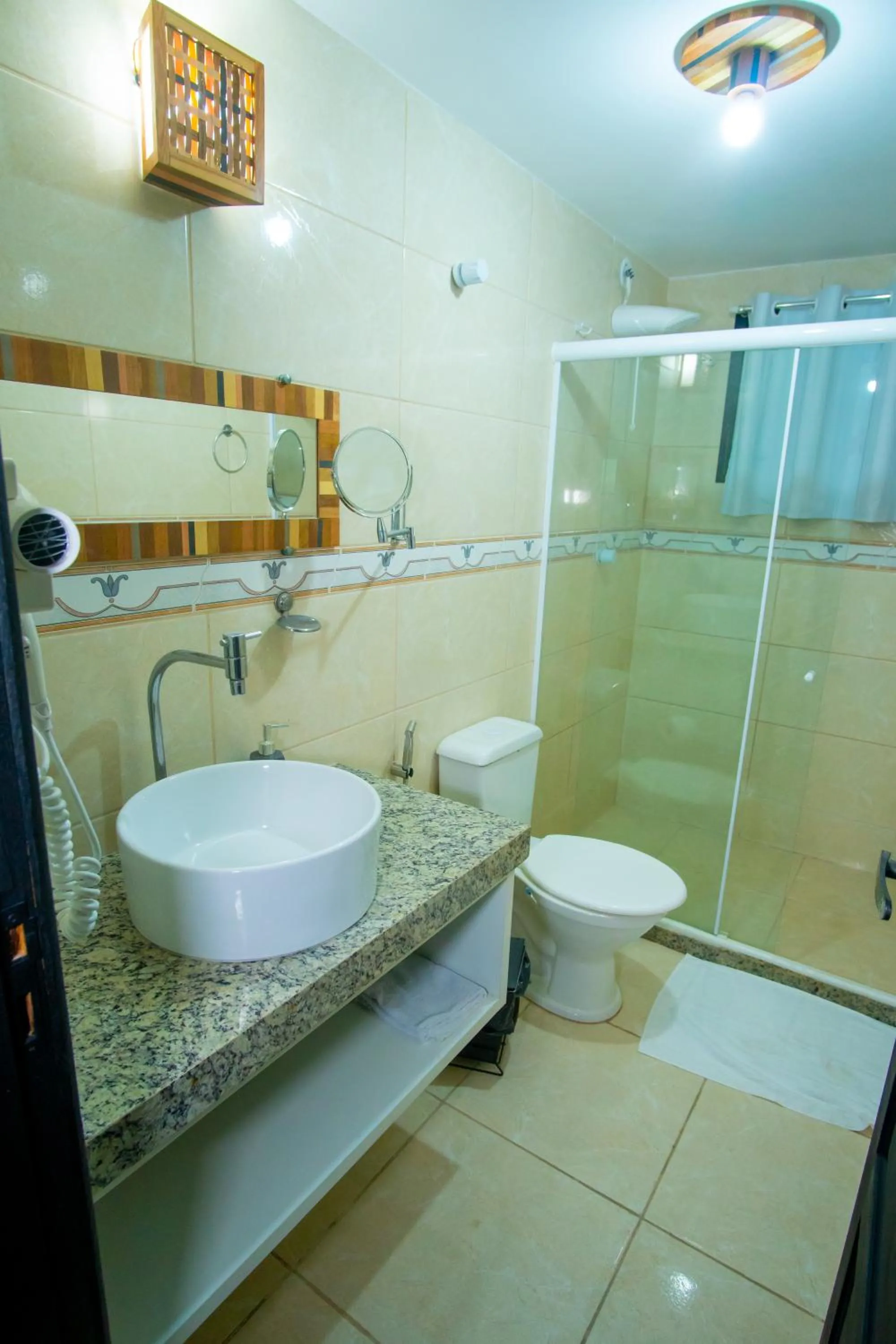 Shower in Pousada do Bispo