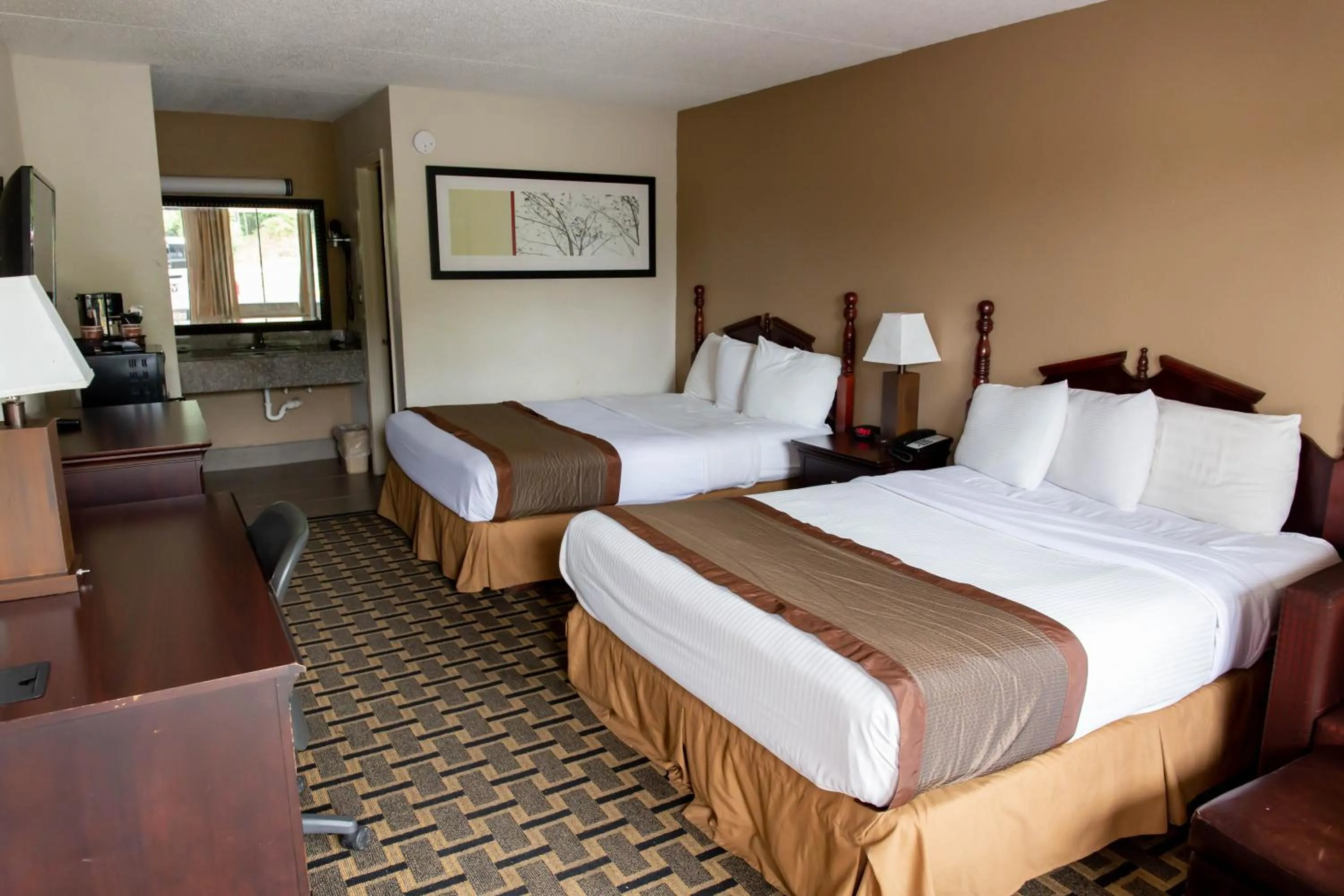 Bedroom, Bed in Regency Inn