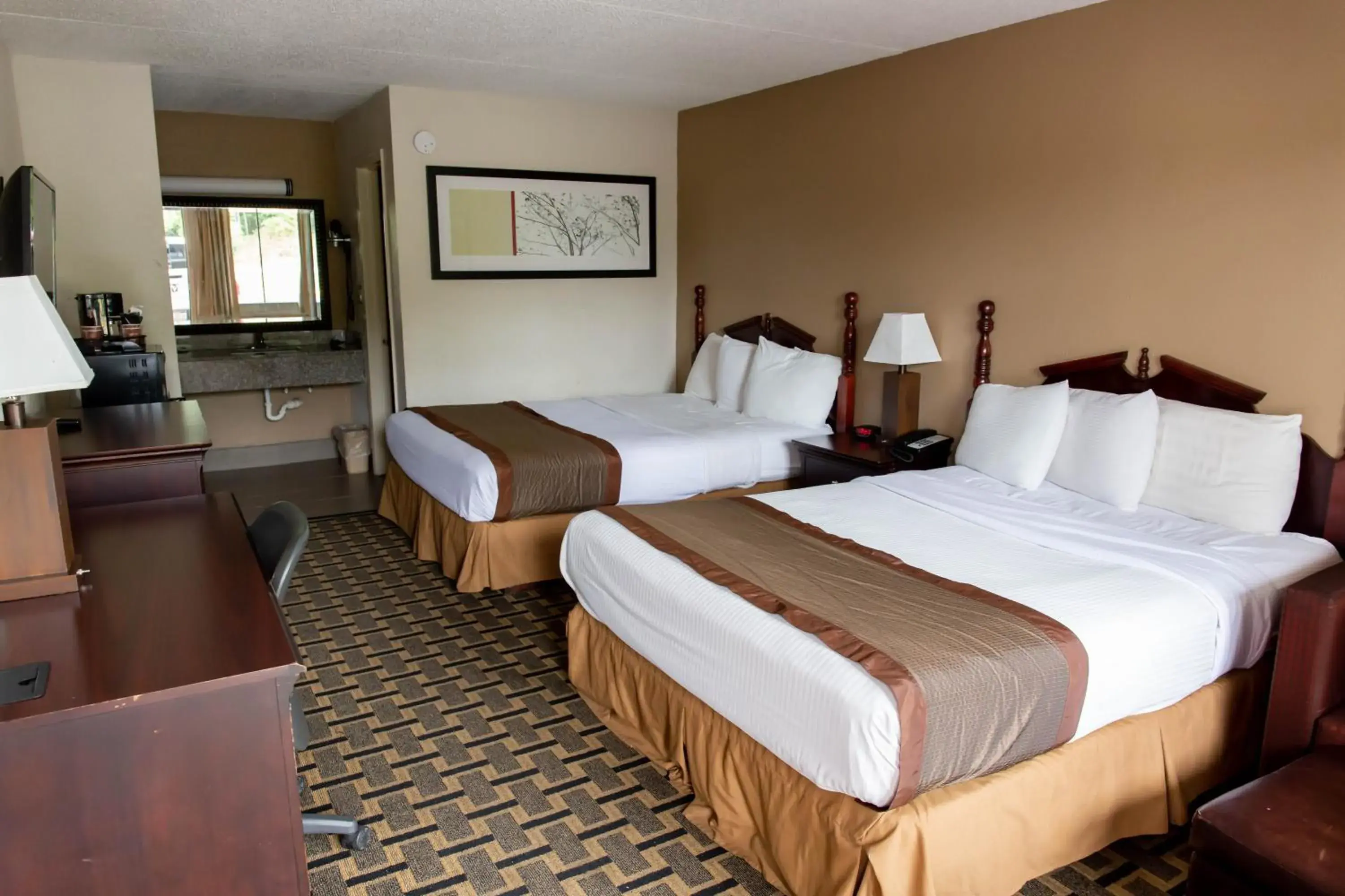 Bedroom, Bed in Regency Inn Bedroom, Bed in Regency Inn