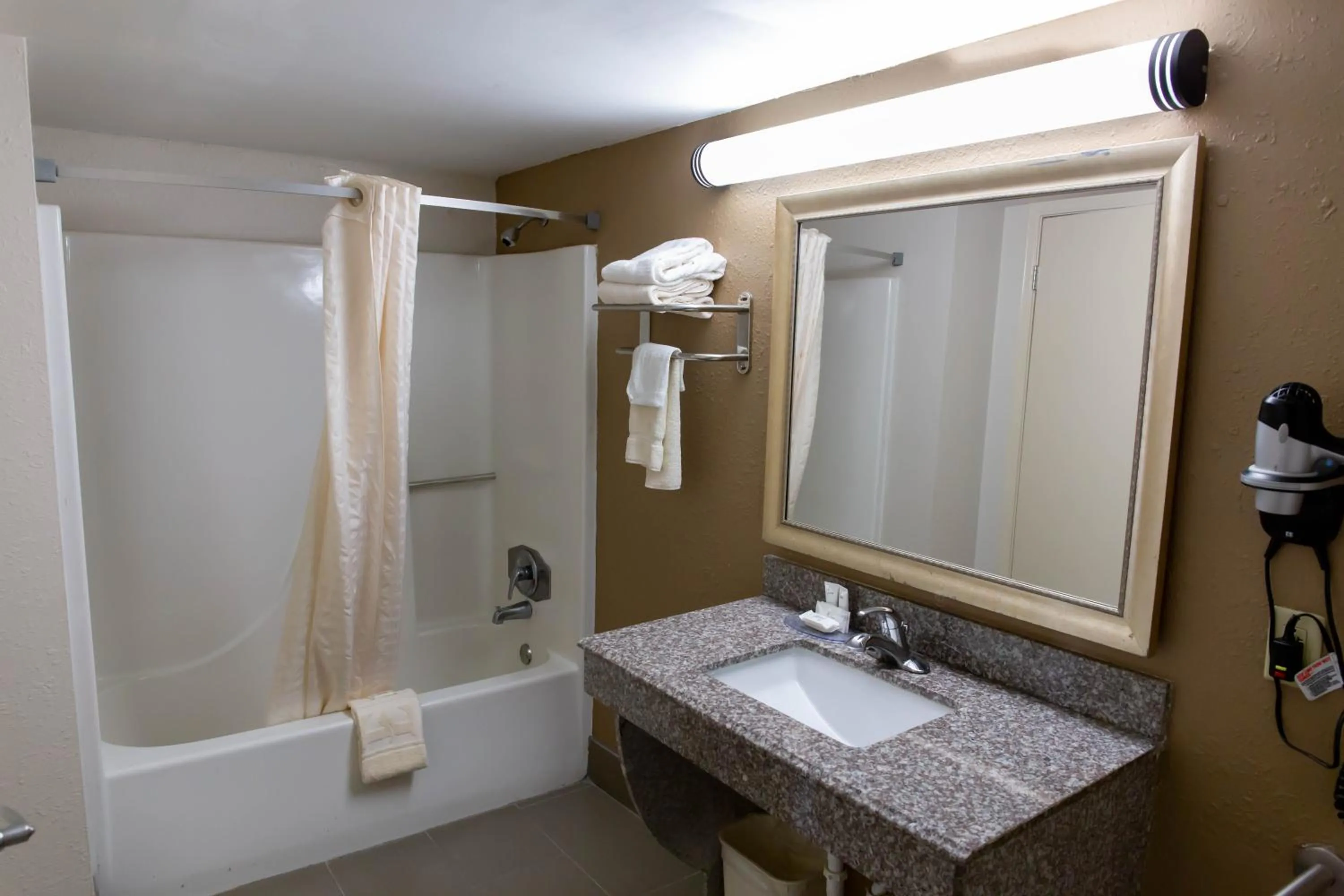 Bathroom in Regency Inn