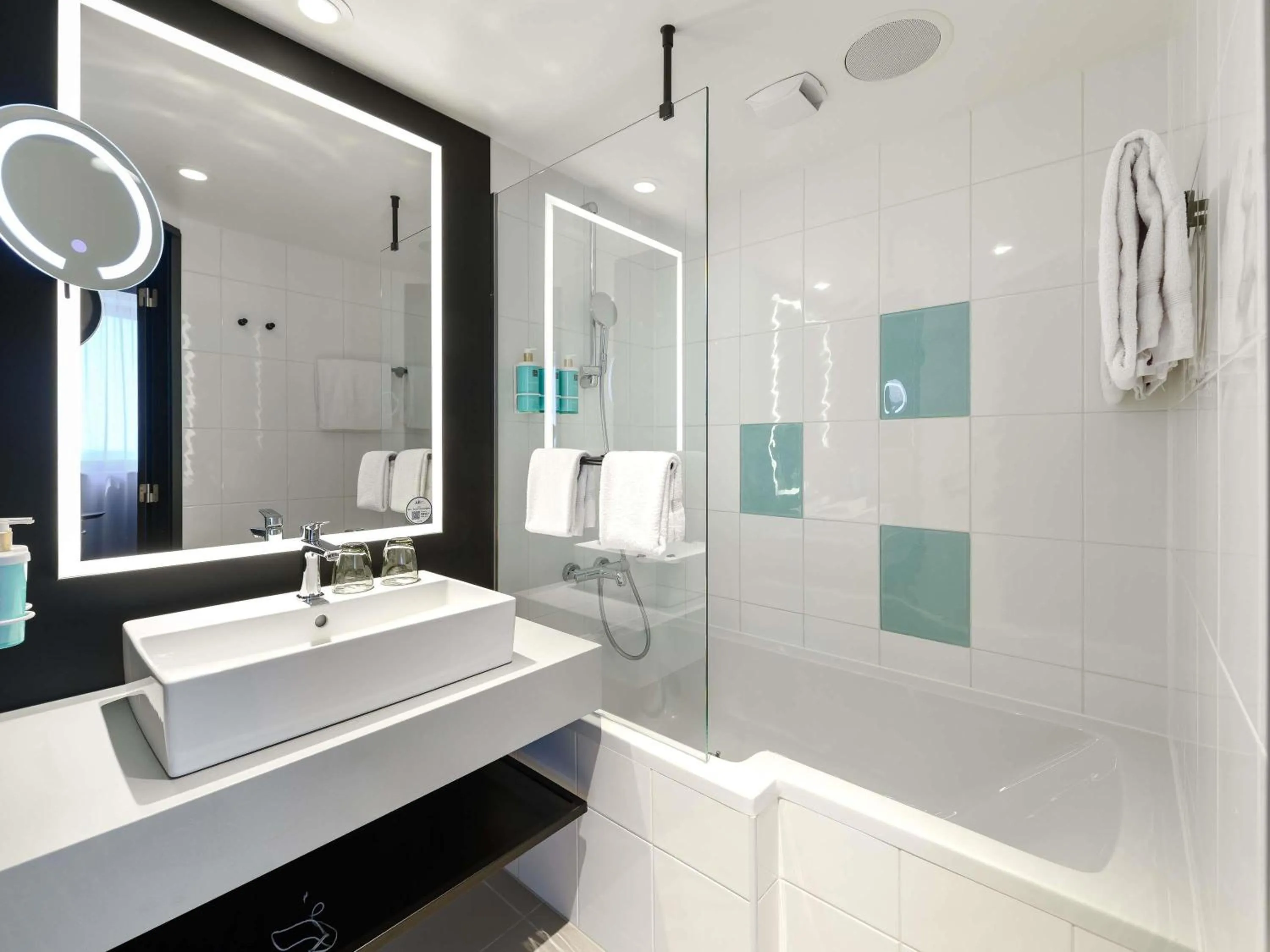 Bedroom in Novotel München Airport