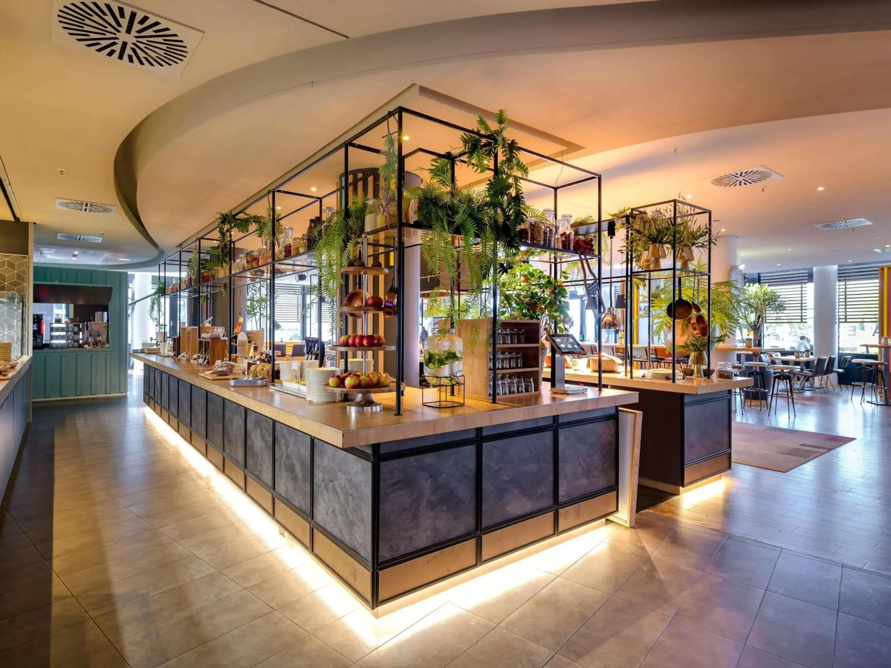 Restaurant/places to eat in Novotel München Airport Restaurant/places to eat in Novotel München Airport