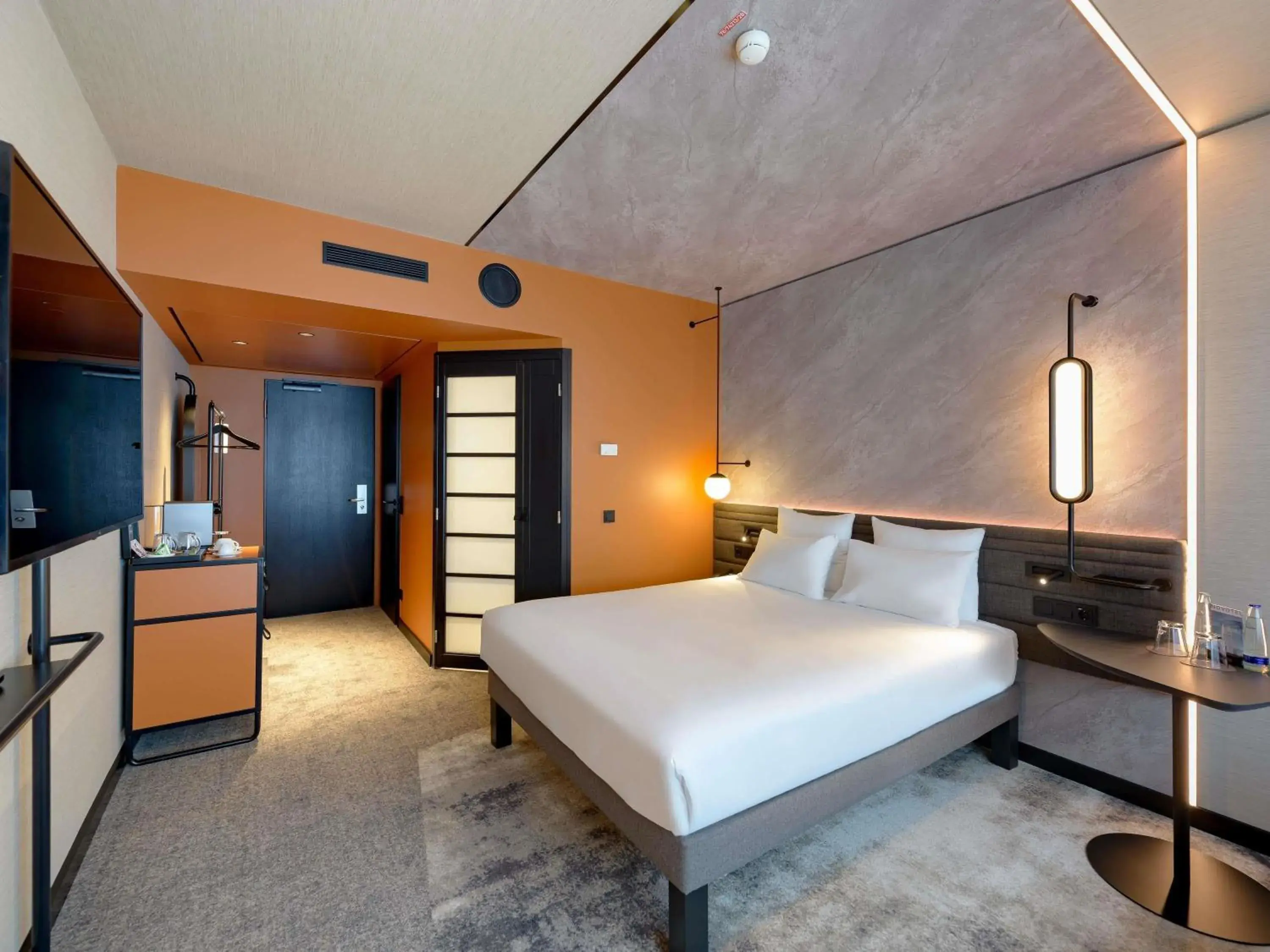 Bedroom, Bed in Novotel München Airport Bedroom, Bed in Novotel München Airport