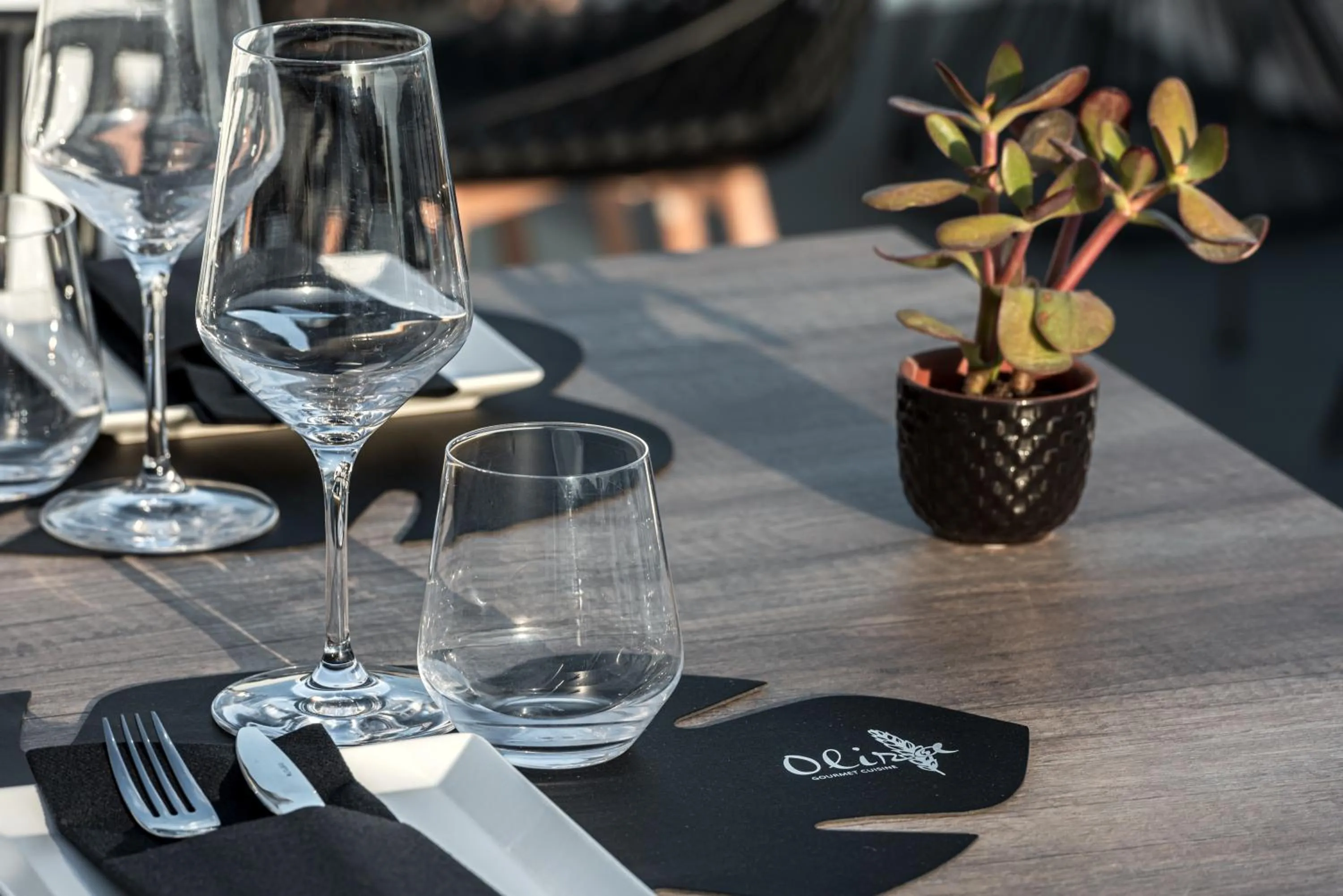 Restaurant/places to eat in La Perla Villas and Suites - Adults Only