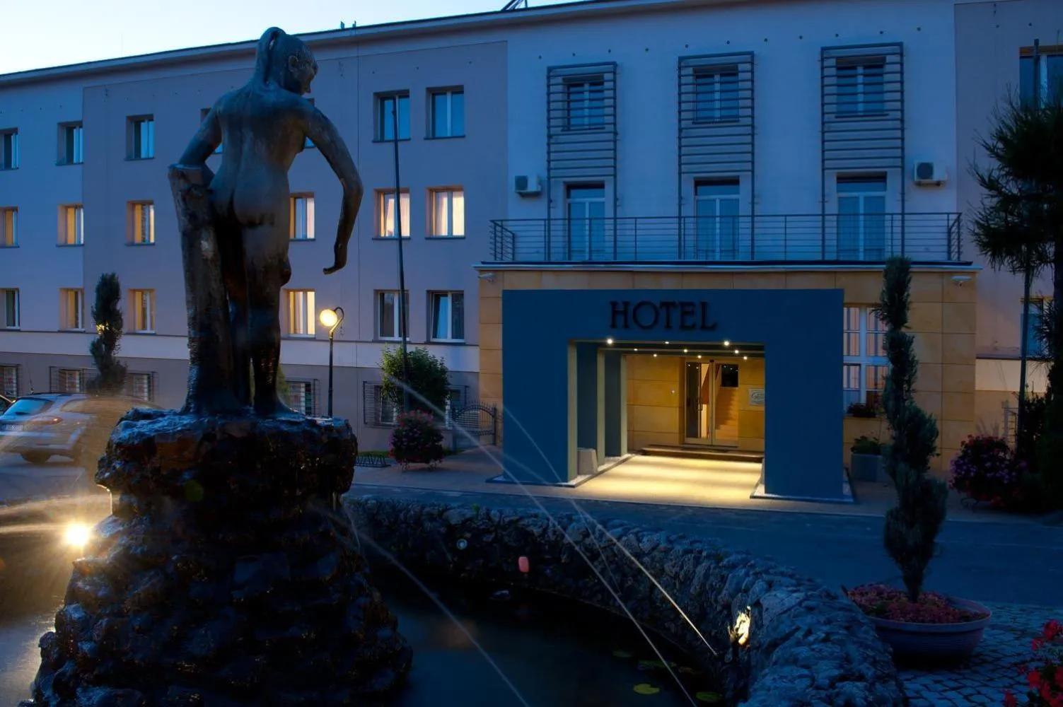 Property building in Brojan