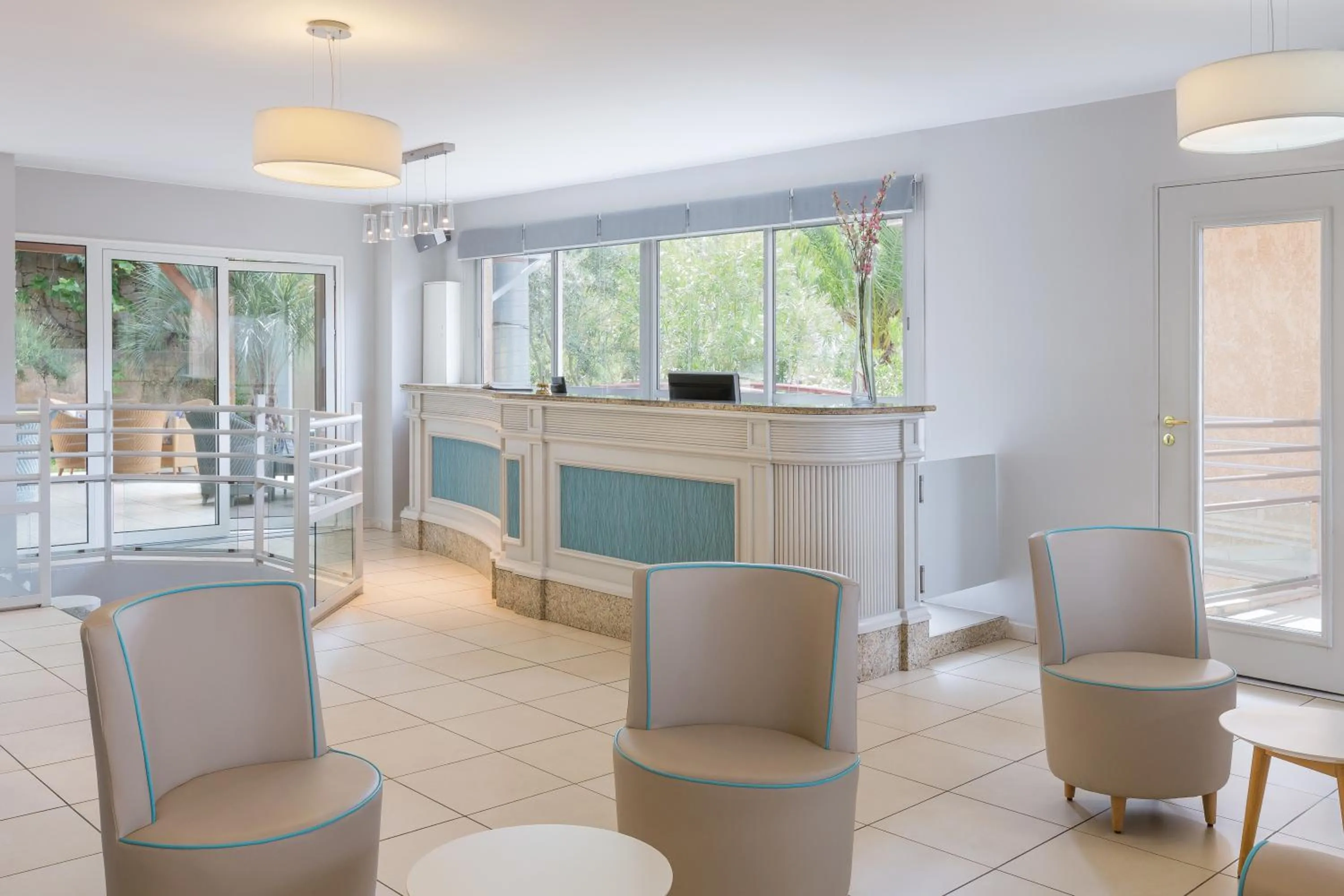 Lobby or reception in Best Western Plus San Damianu