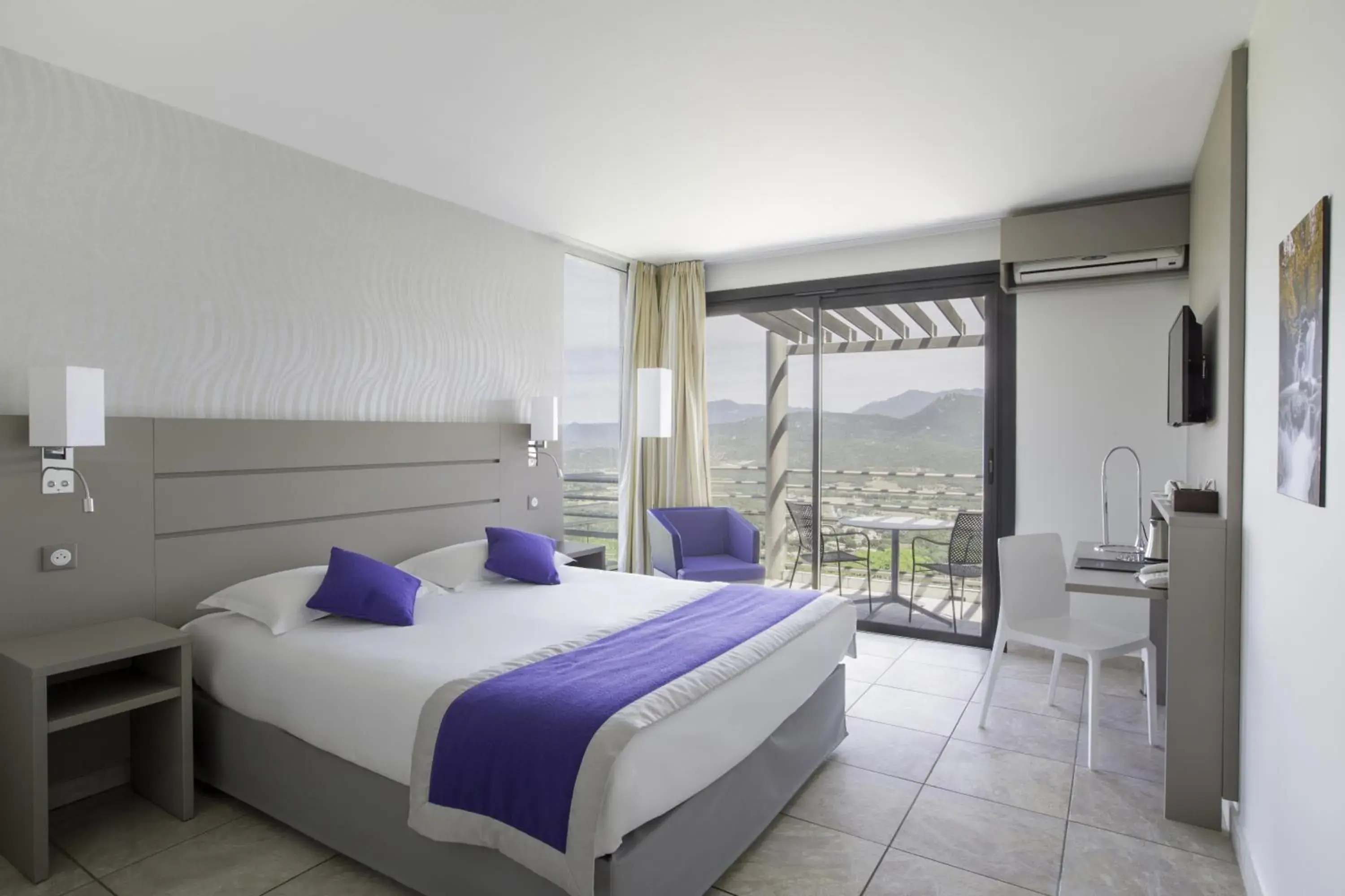 Photo of the whole room, Bed in Best Western Plus San Damianu Photo of the whole room, Bed in Best Western Plus San Damianu