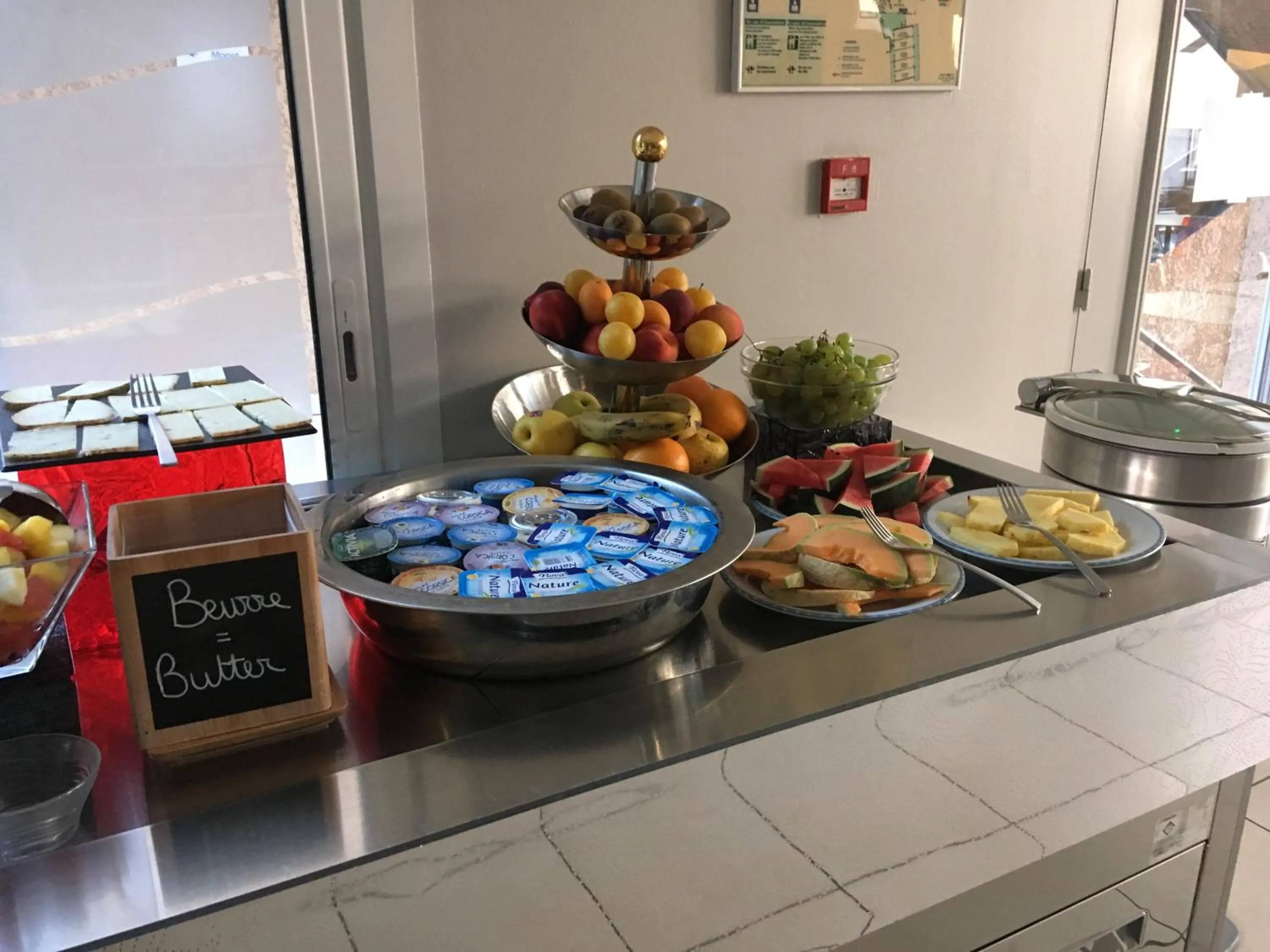 Buffet breakfast in Best Western Plus San Damianu