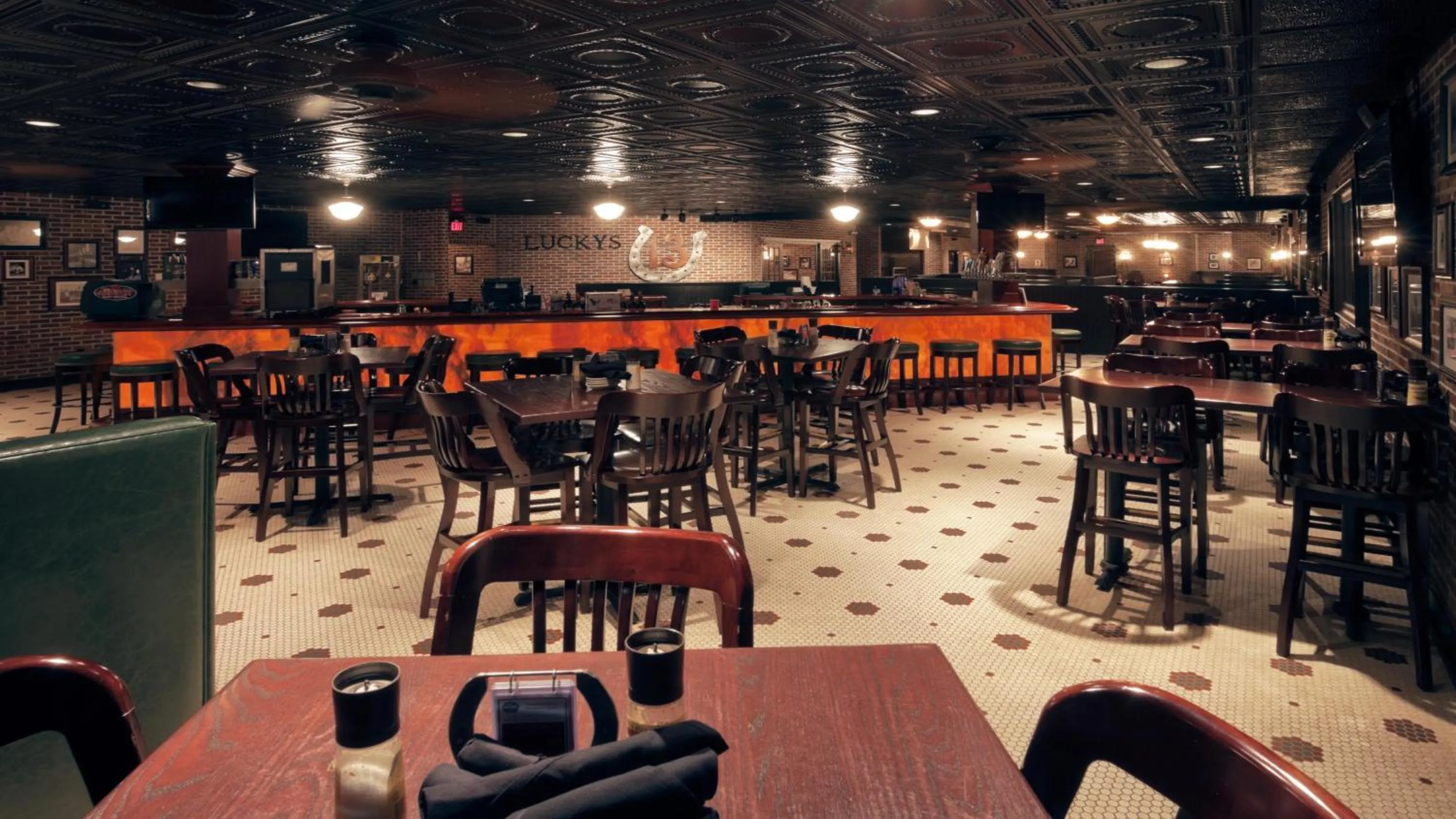 Lounge or bar in Holiday Inn Spearfish-Convention Center by IHG