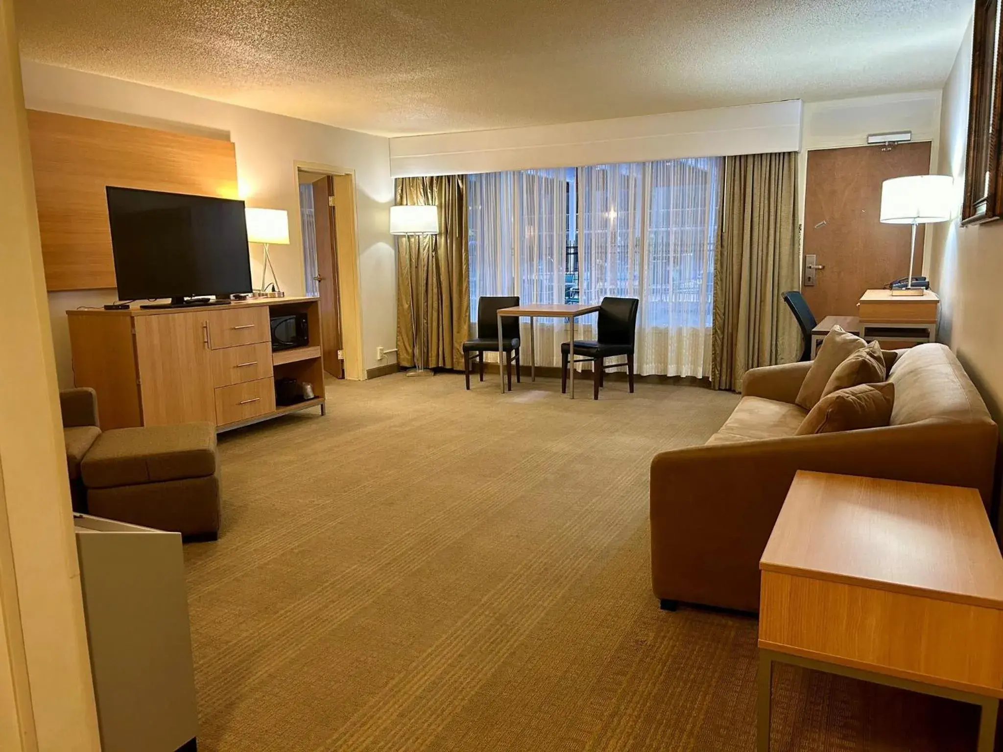 Photo of the whole room in Holiday Inn Spearfish-Convention Center by IHG Photo of the whole room in Holiday Inn Spearfish-Convention Center by IHG