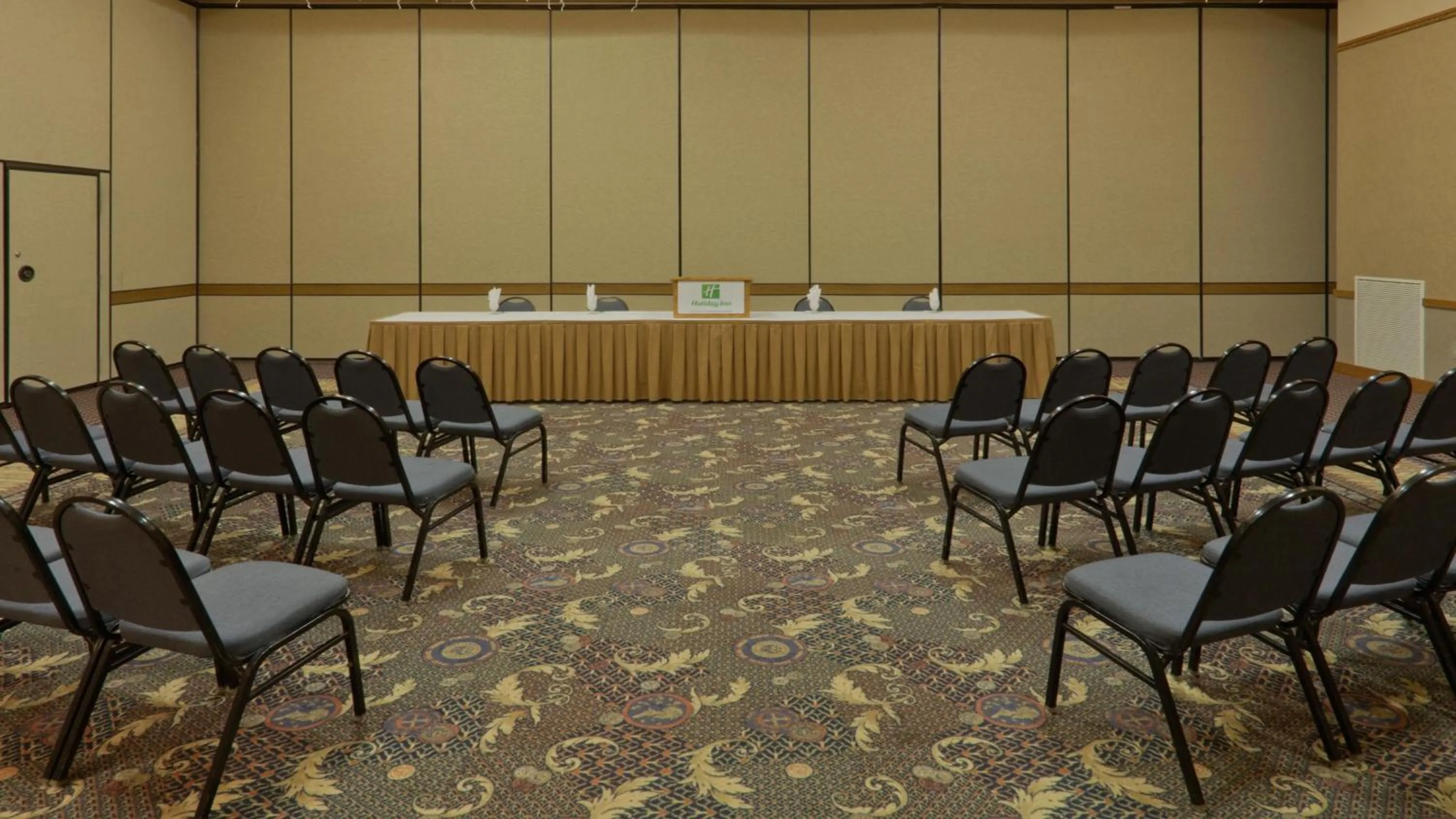 Meeting/conference room in Holiday Inn Spearfish-Convention Center by IHG