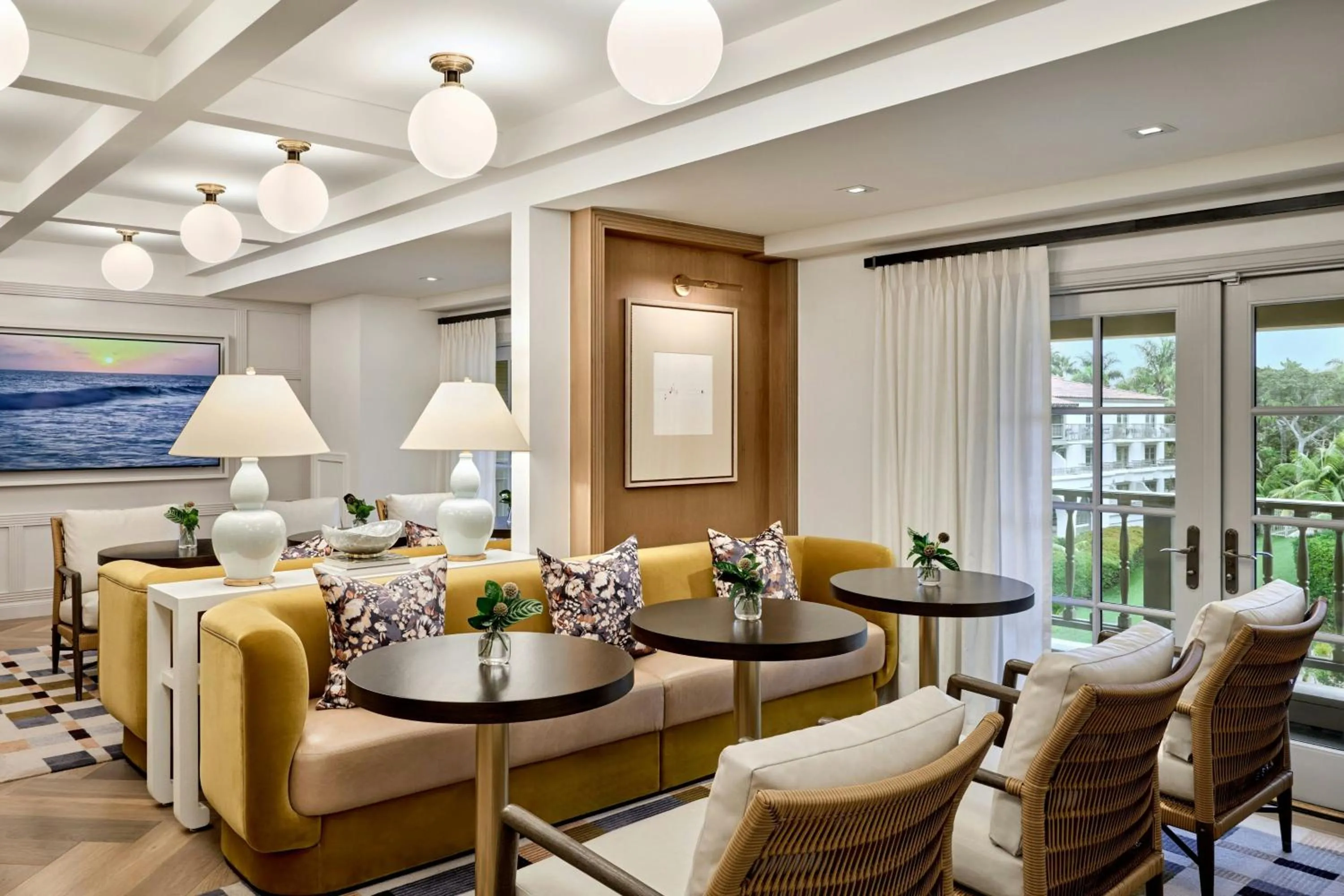 Lounge or bar in The Ritz-Carlton, Laguna Niguel