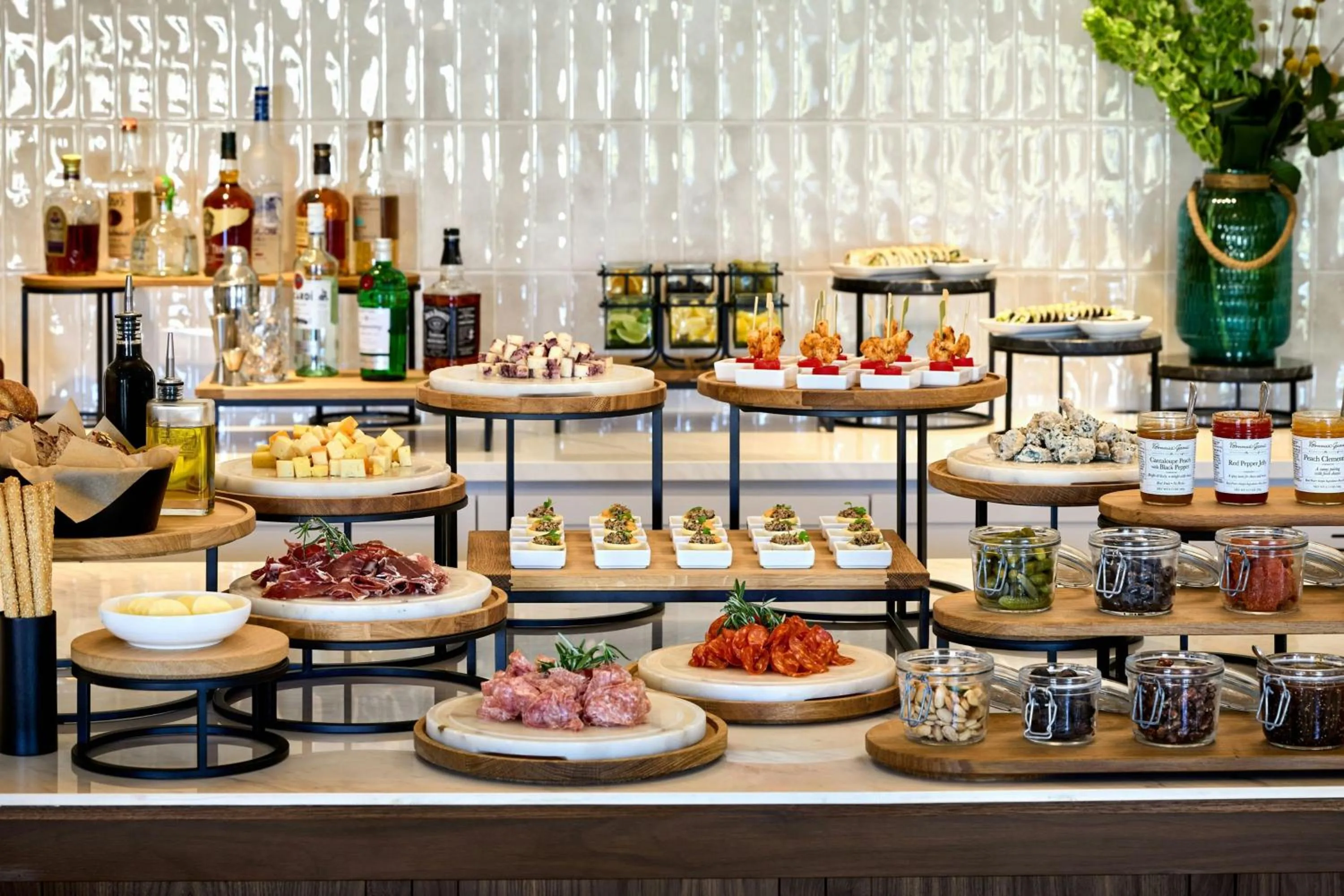 Lounge or bar in The Ritz-Carlton, Laguna Niguel