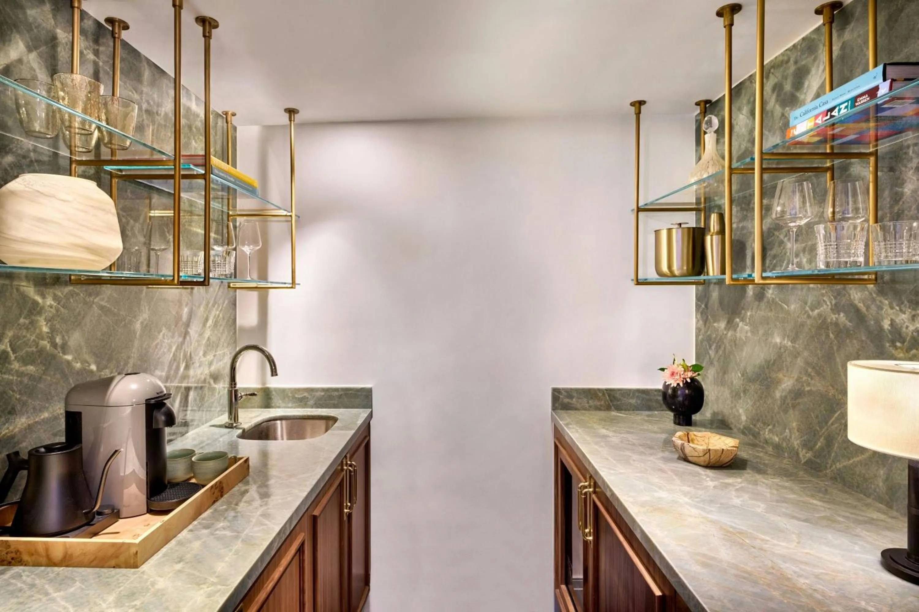 Lounge or bar in The Ritz-Carlton, Laguna Niguel