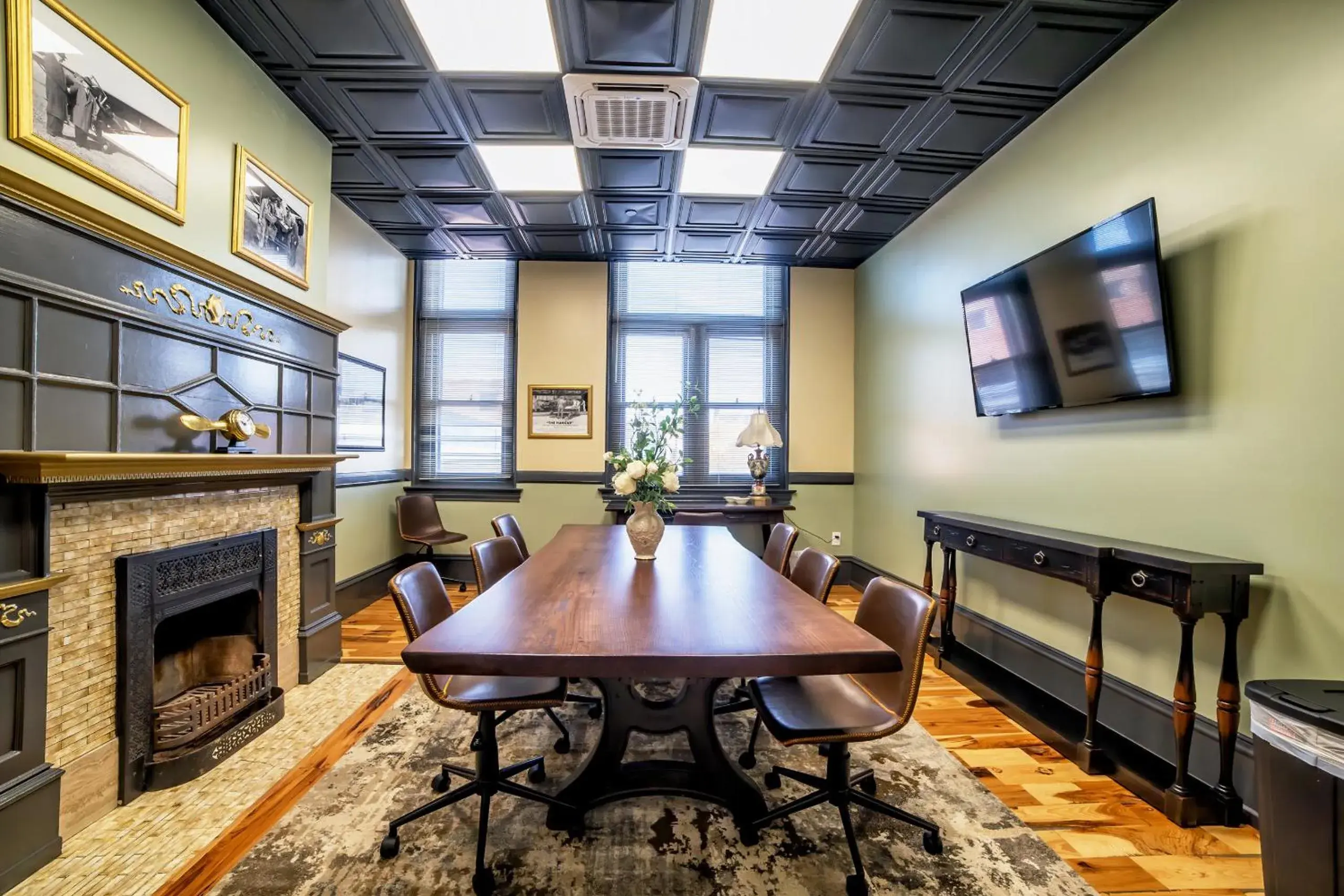 Meeting/conference room in City Hall Grand Hotel Meeting/conference room in City Hall Grand Hotel