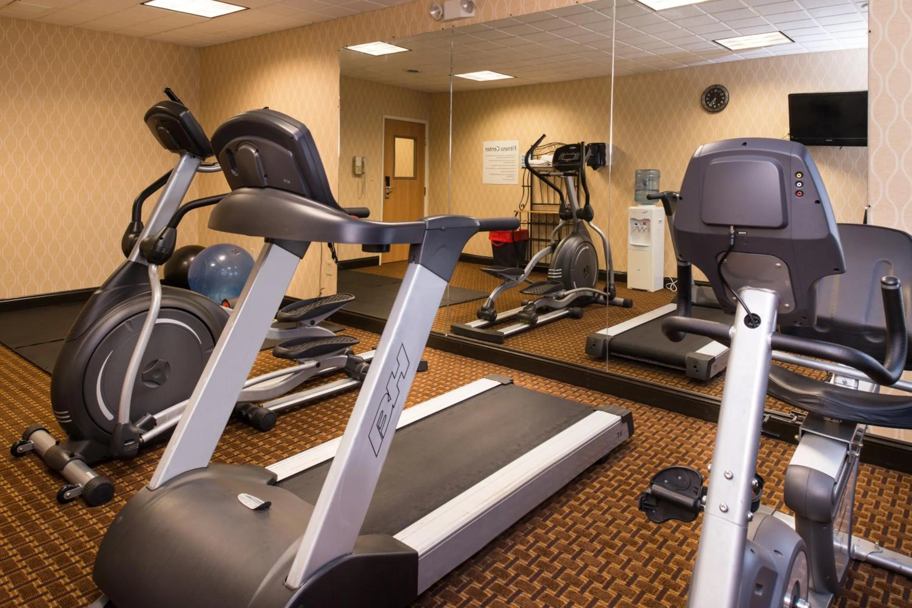 Fitness centre/facilities in Holiday Inn Express & Suites Bucyrus by IHG