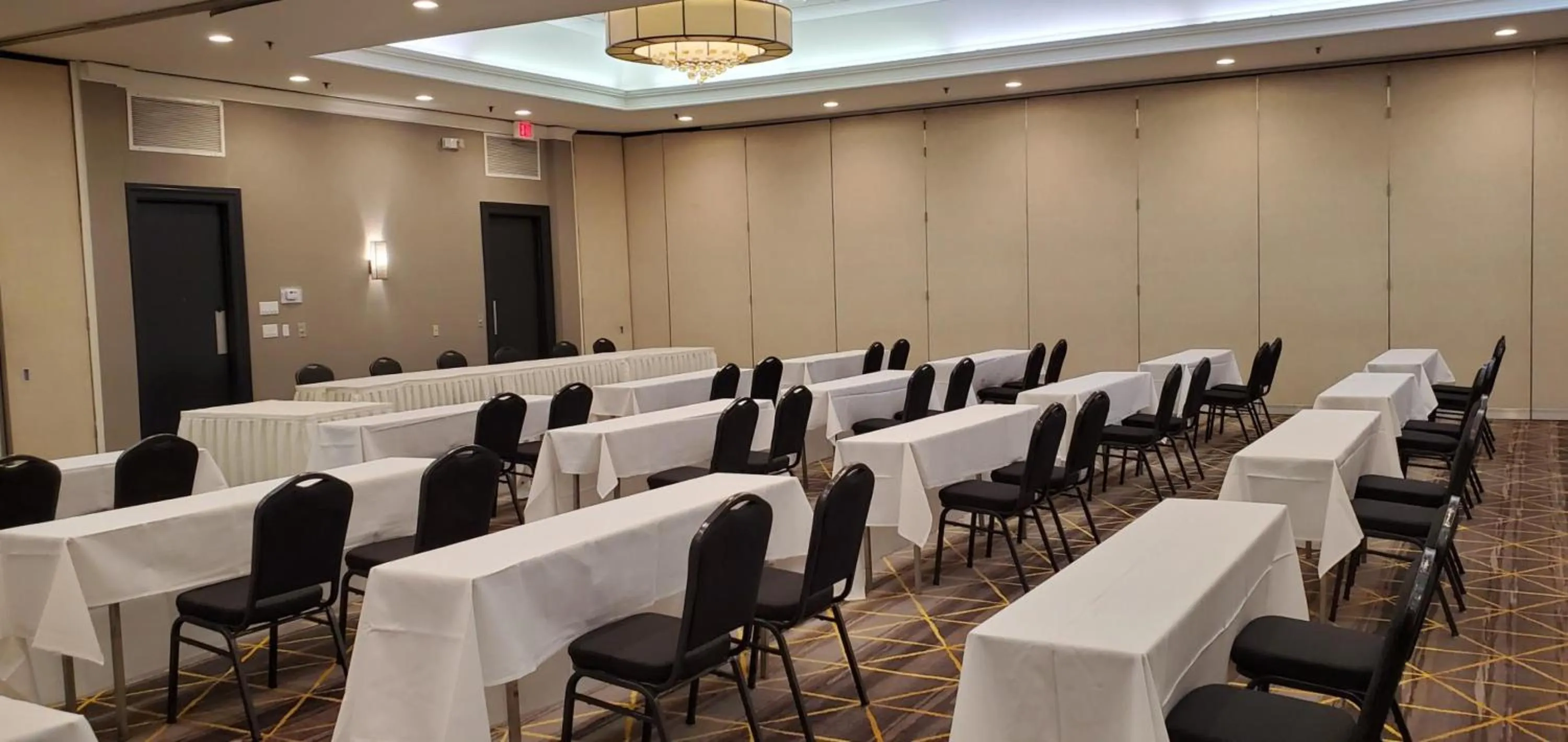 Meeting/conference room in Holiday Inn Staunton Conference Center by IHG
