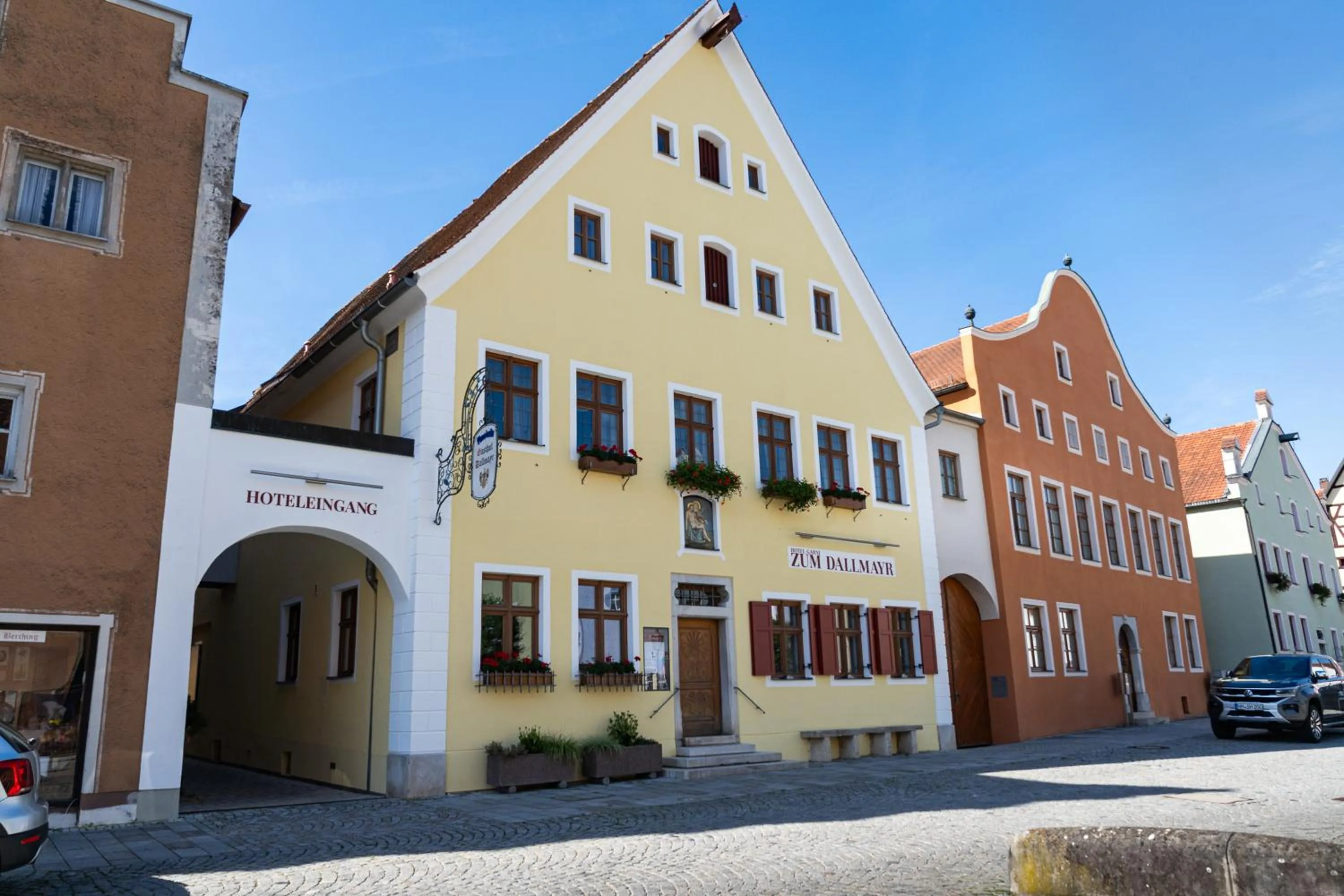 Property building in Zum Dallmayr Hotel Garni