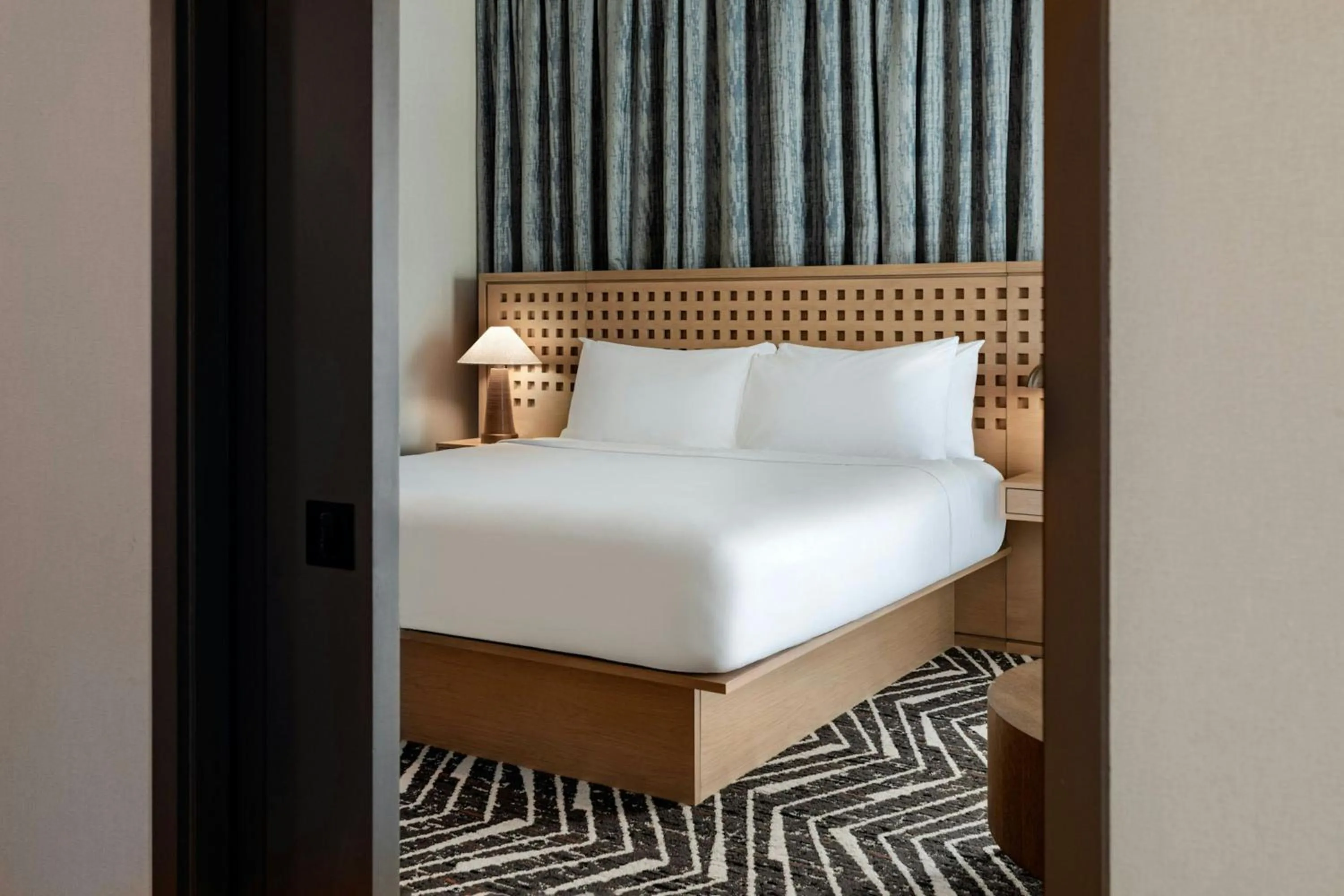 Photo of the whole room, Bed in Marriott Dallas Fort Worth Westlake