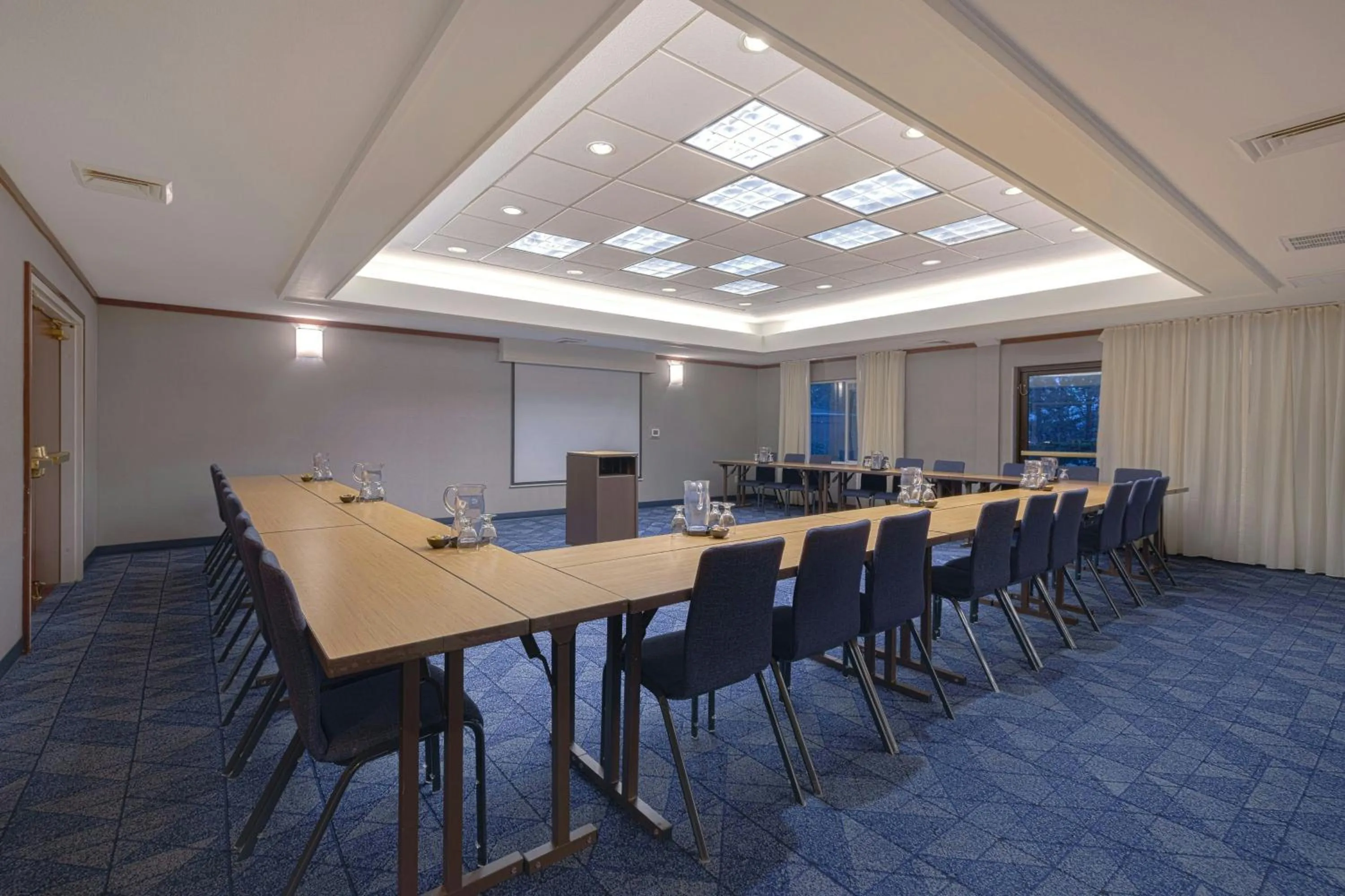 Meeting/conference room in Courtyard by Marriott Portland Southeast/Clackamas