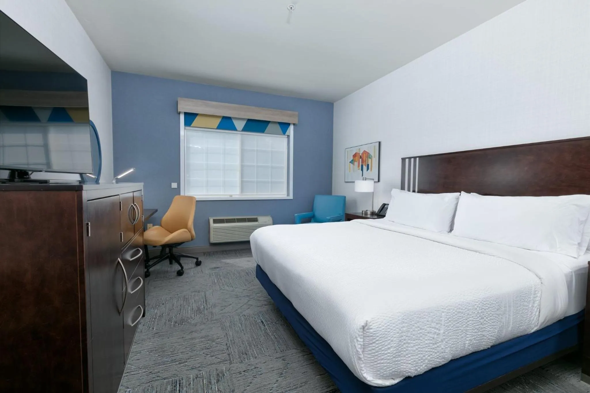 Photo of the whole room, Bed in Holiday Inn Express Spokane-Valley by IHG