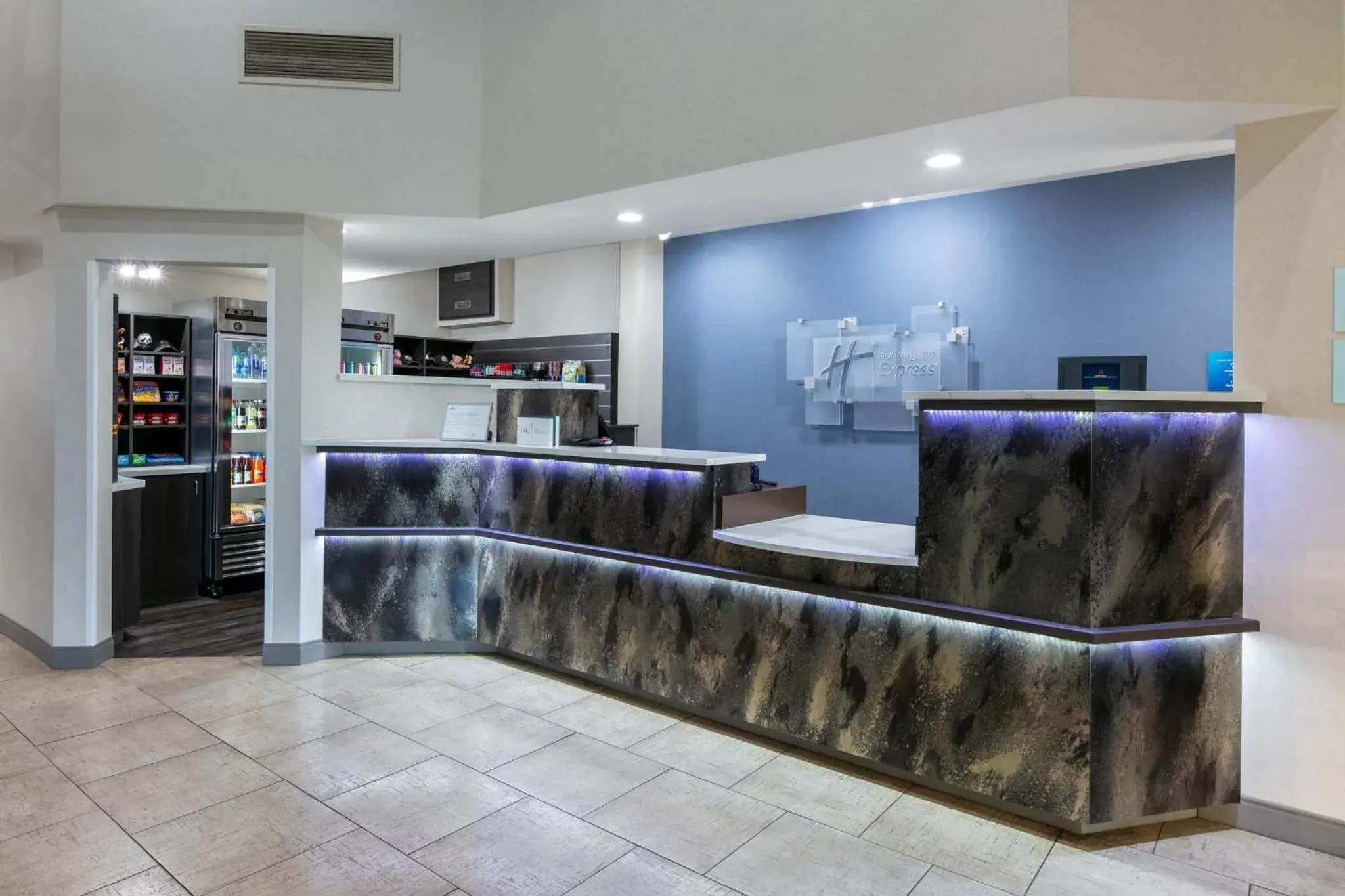 Property building in Holiday Inn Express Spokane-Valley by IHG Property building in Holiday Inn Express Spokane-Valley by IHG