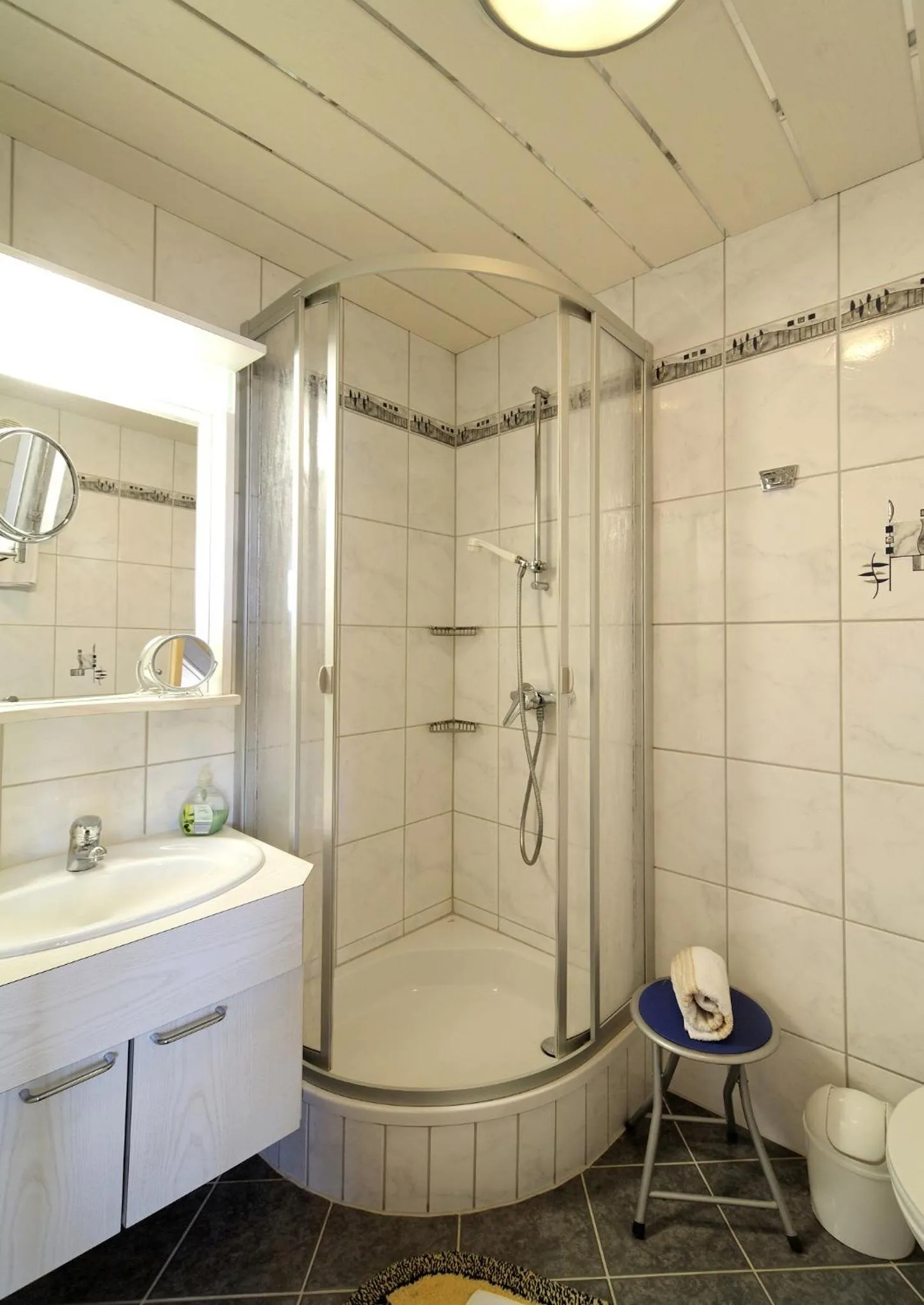 Shower in Pension / FW Gästehaus Stern