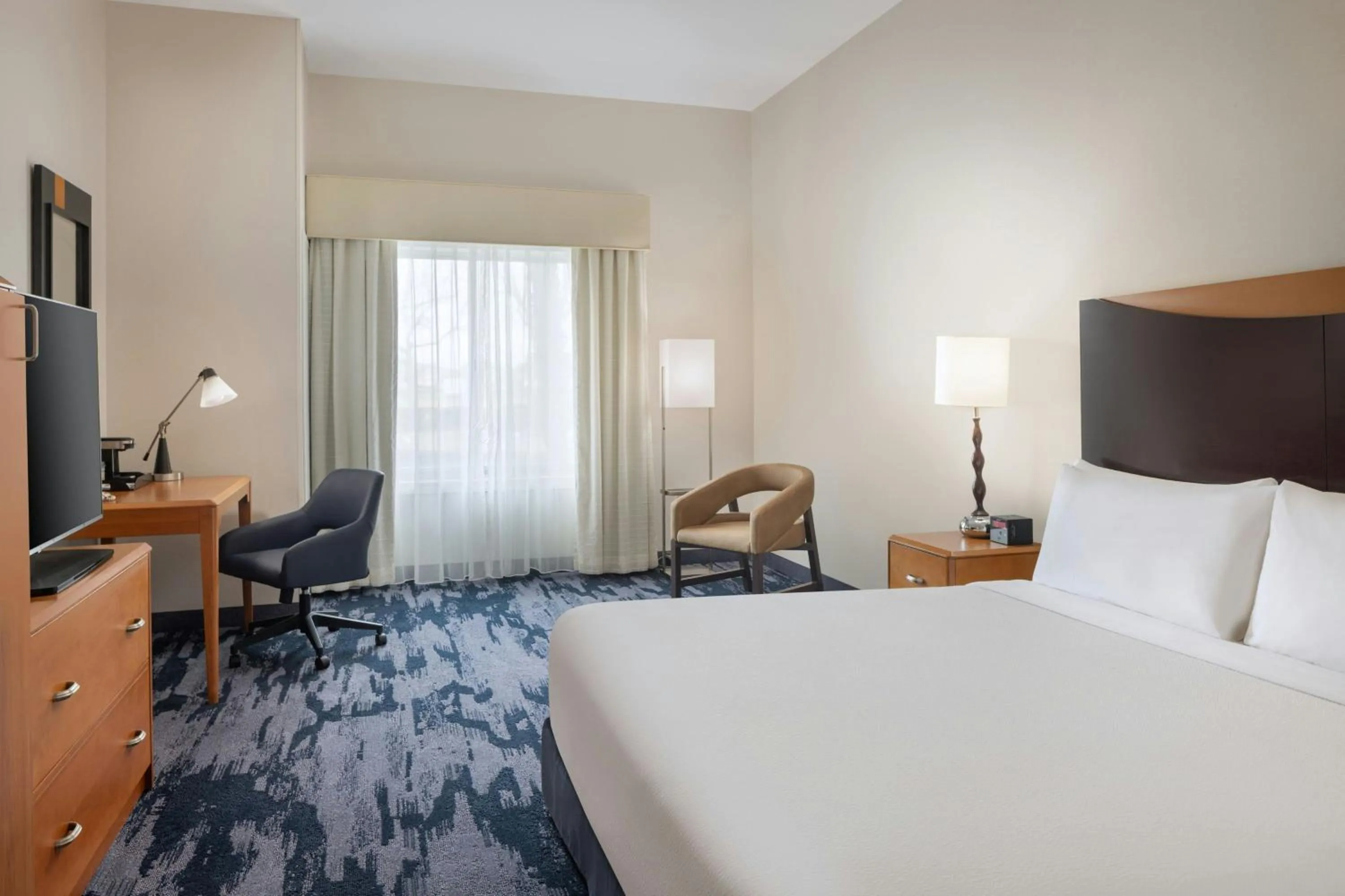 Photo of the whole room, Bed in Fairfield Inn and Suites Turlock