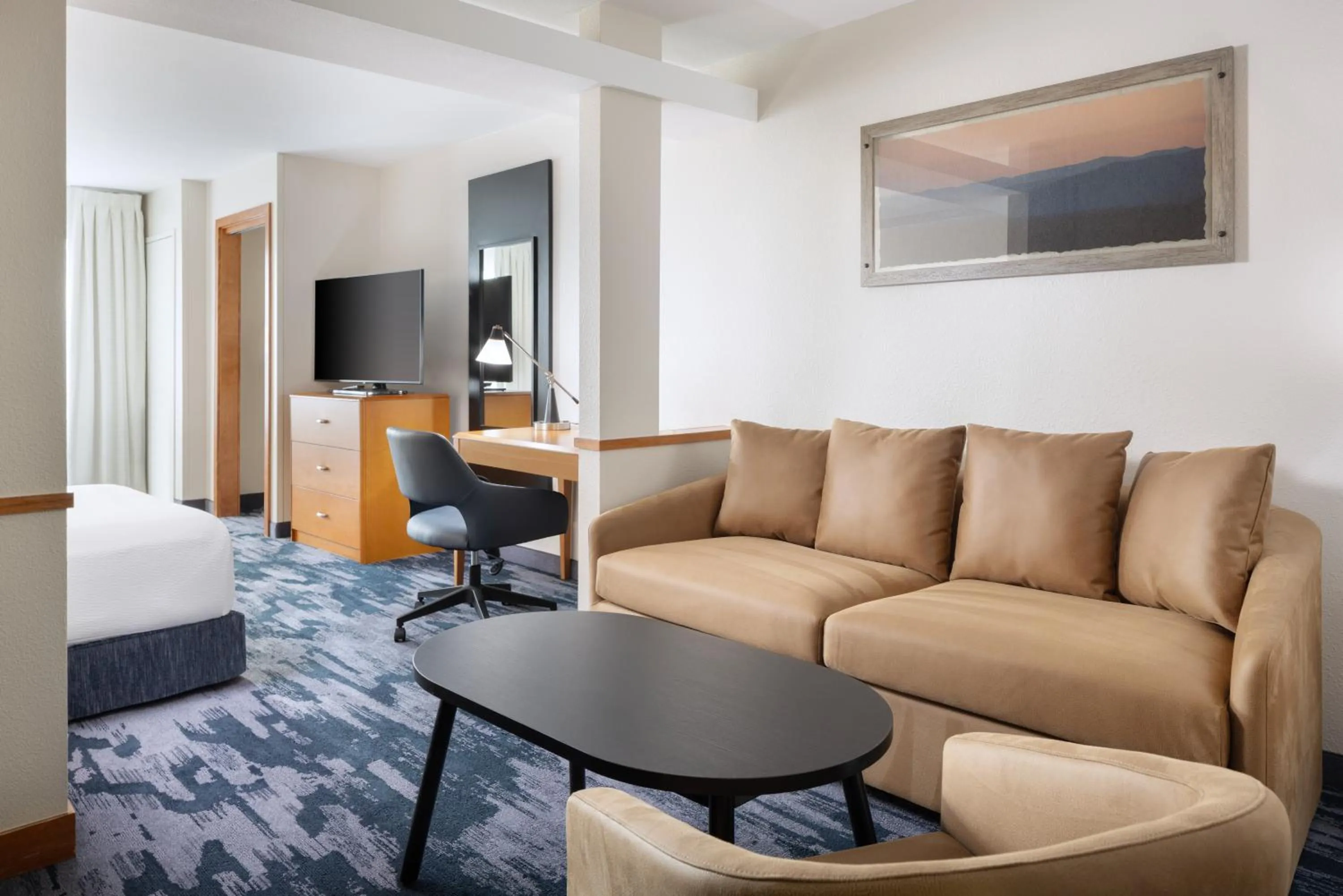 Living room, Bed in Fairfield Inn and Suites Turlock