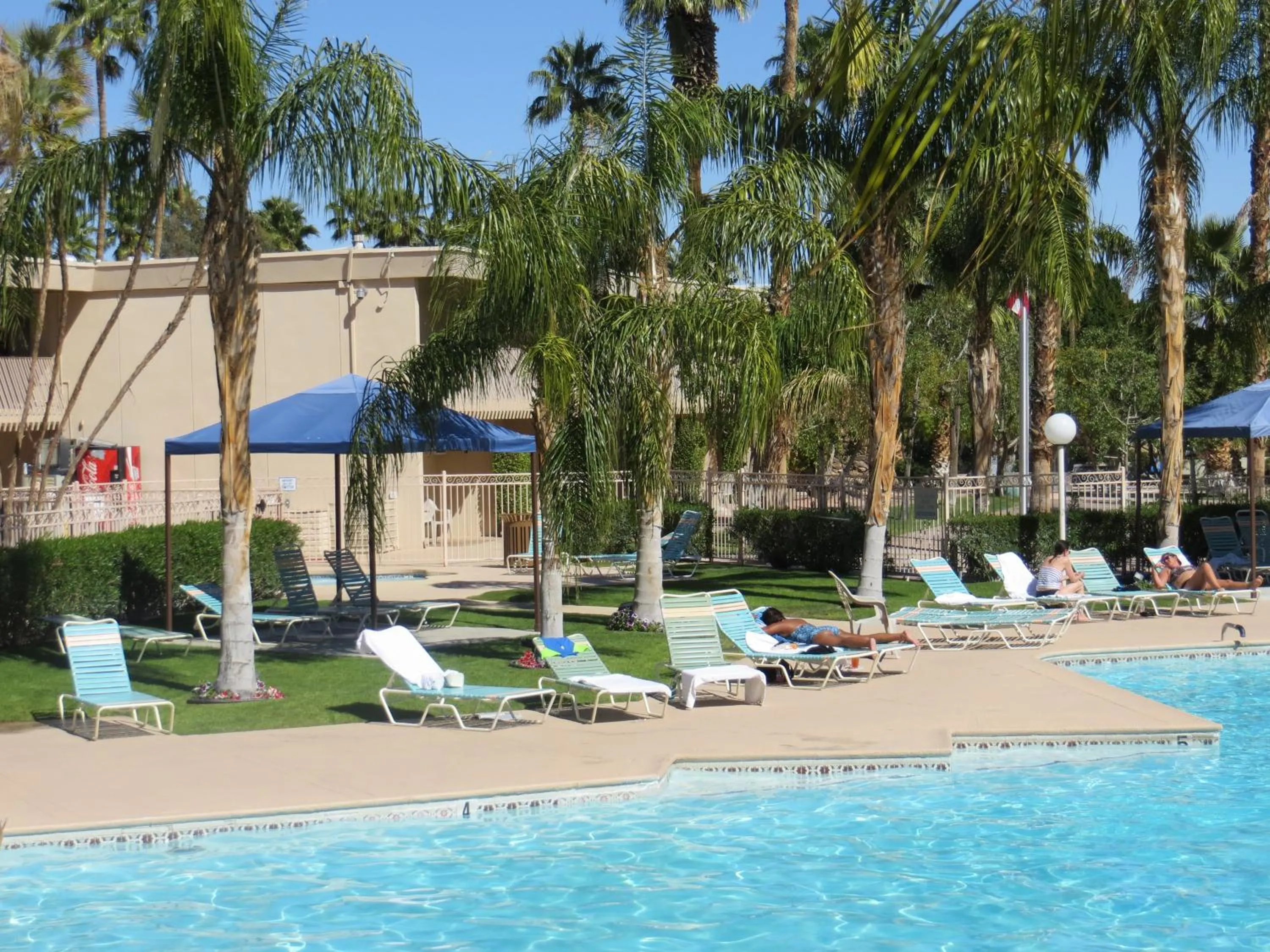 Swimming pool in Days Inn by Wyndham Palm Springs