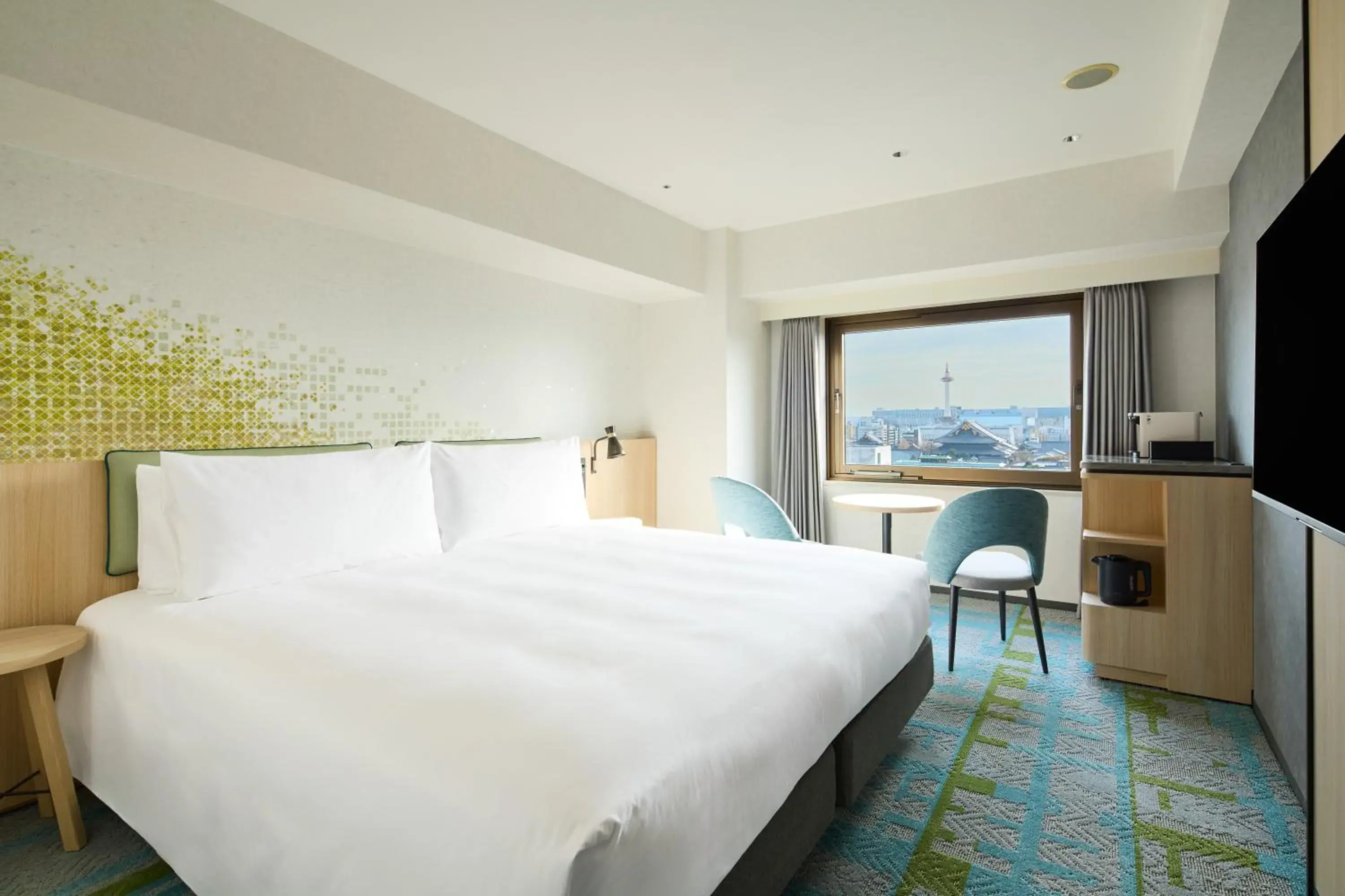 Photo of the whole room, Bed in Holiday Inn Kyoto Gojo Photo of the whole room, Bed in Holiday Inn Kyoto Gojo