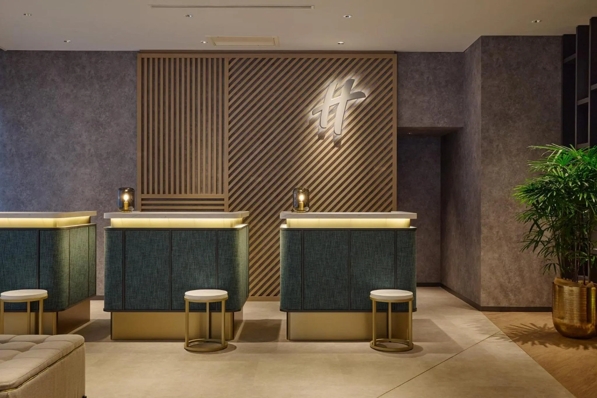 Property building in Holiday Inn Kyoto Gojo