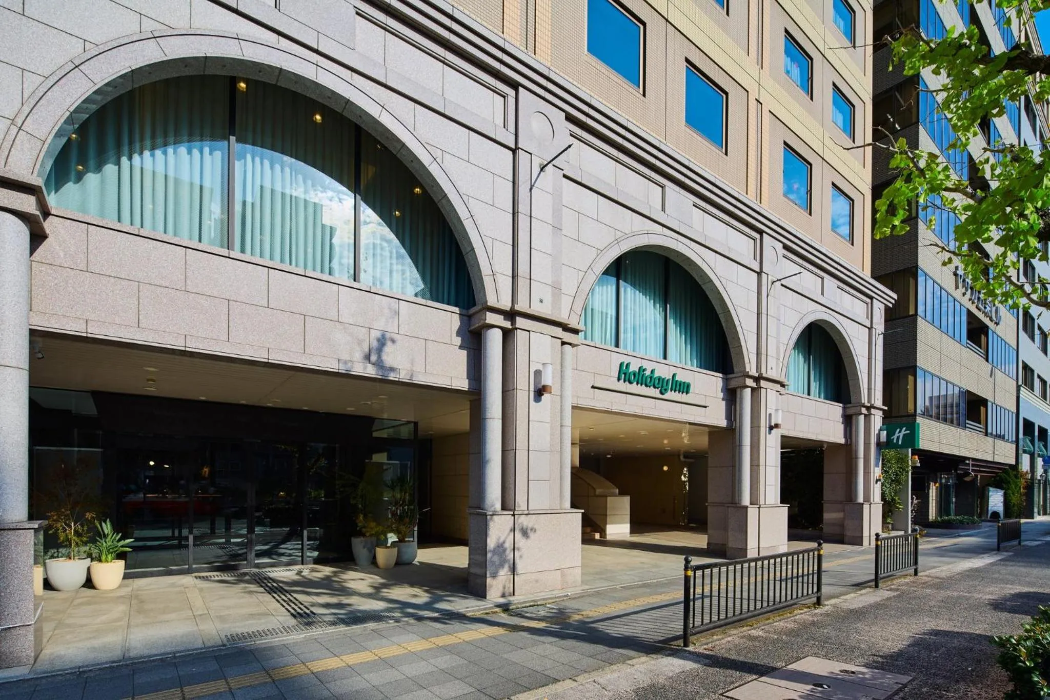 Property building in Holiday Inn Kyoto Gojo