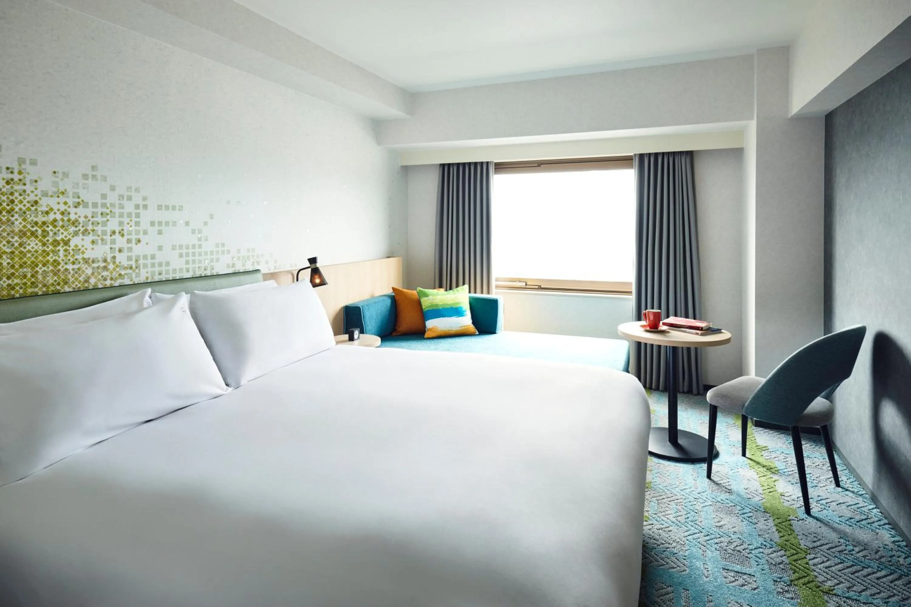 Photo of the whole room, Bed in Holiday Inn Kyoto Gojo