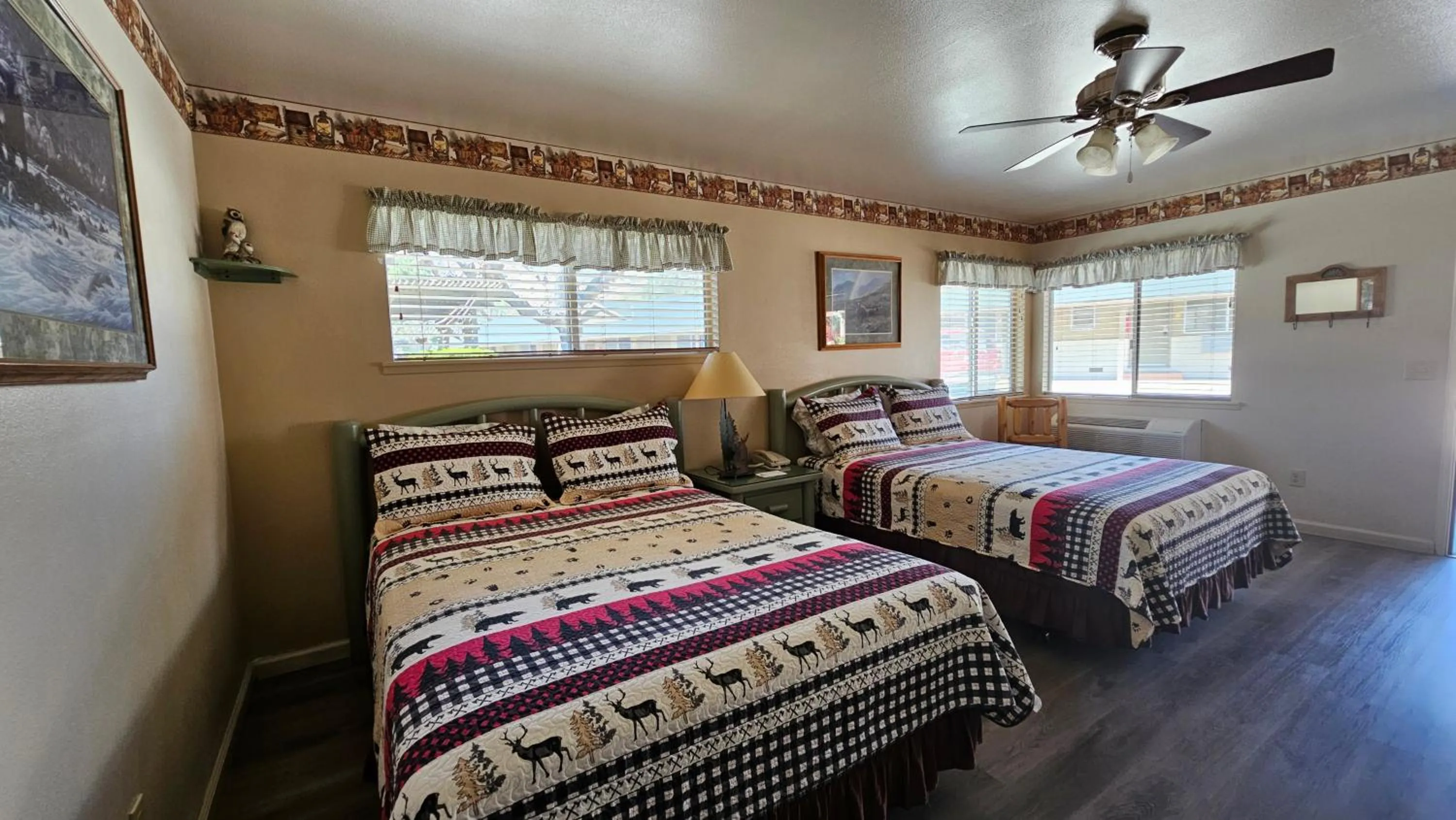 Bed in Sequoia Lodge