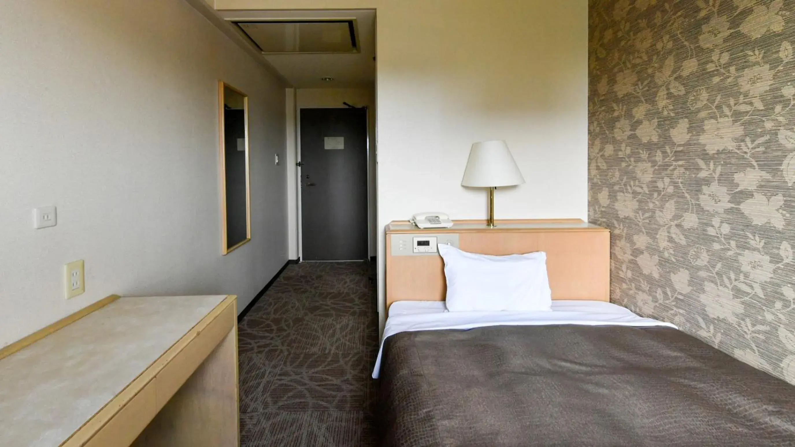 Photo of the whole room, Bed in Okazaki Daiichi Hotel Photo of the whole room, Bed in Okazaki Daiichi Hotel