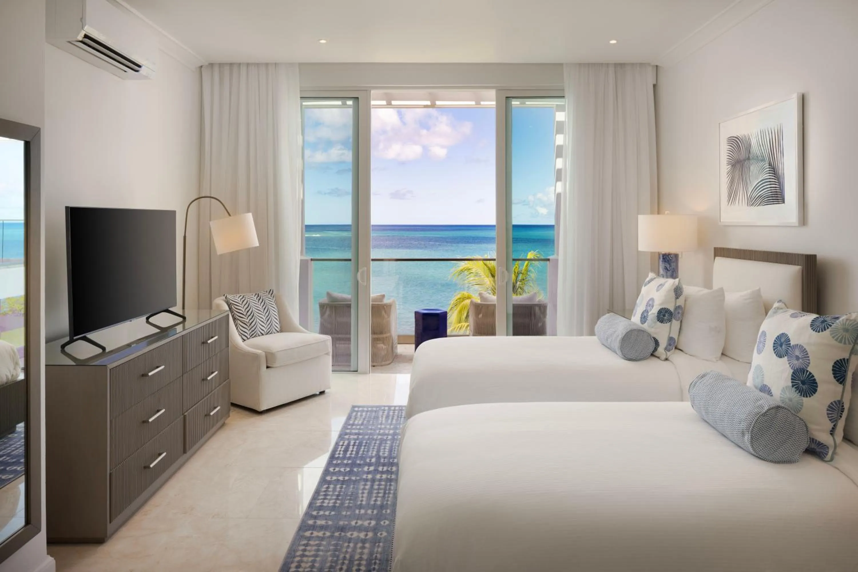 Sea view, Bed in Windjammer Landing Resort and Residences