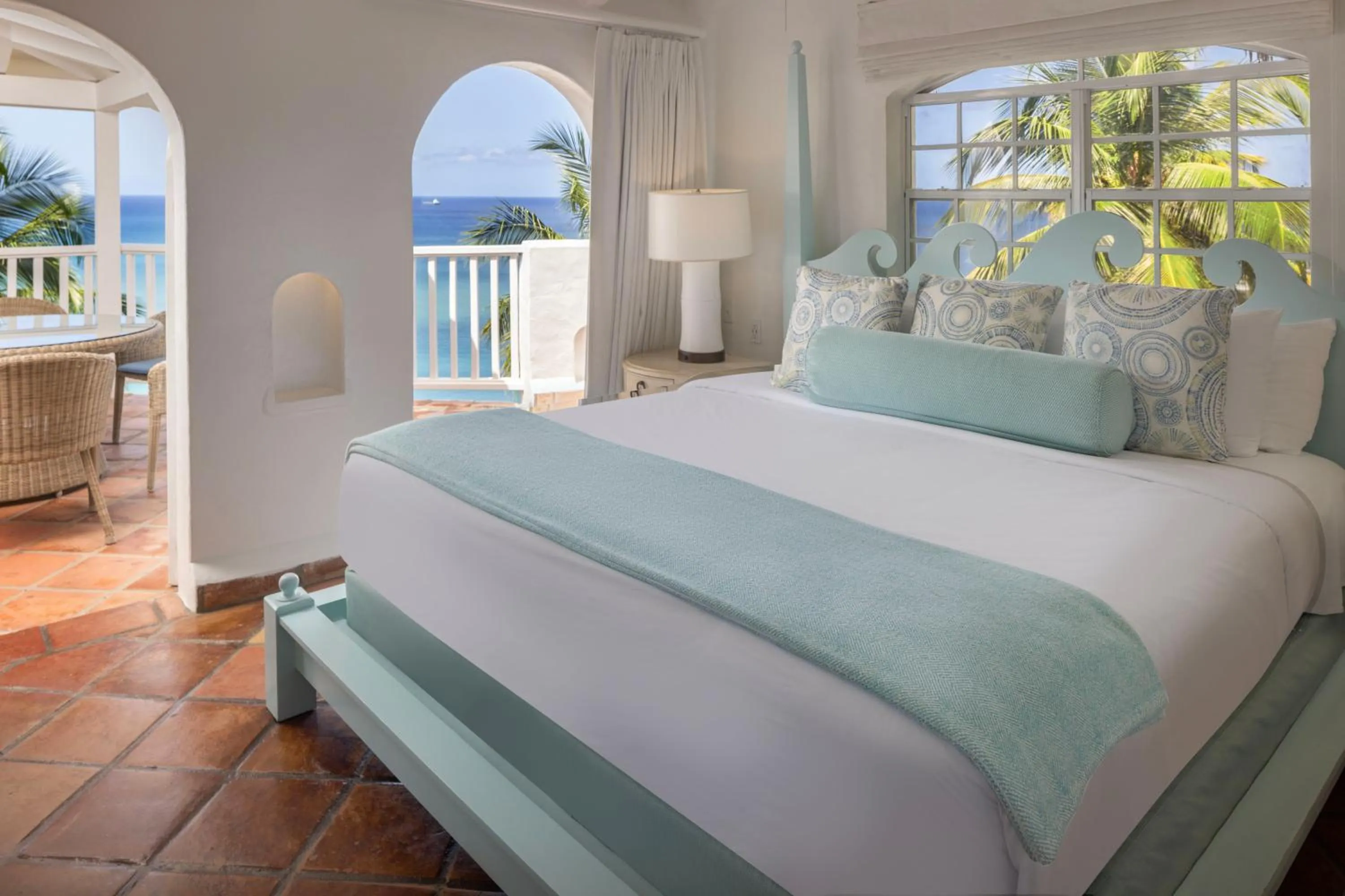 Bed in Windjammer Landing Resort and Residences
