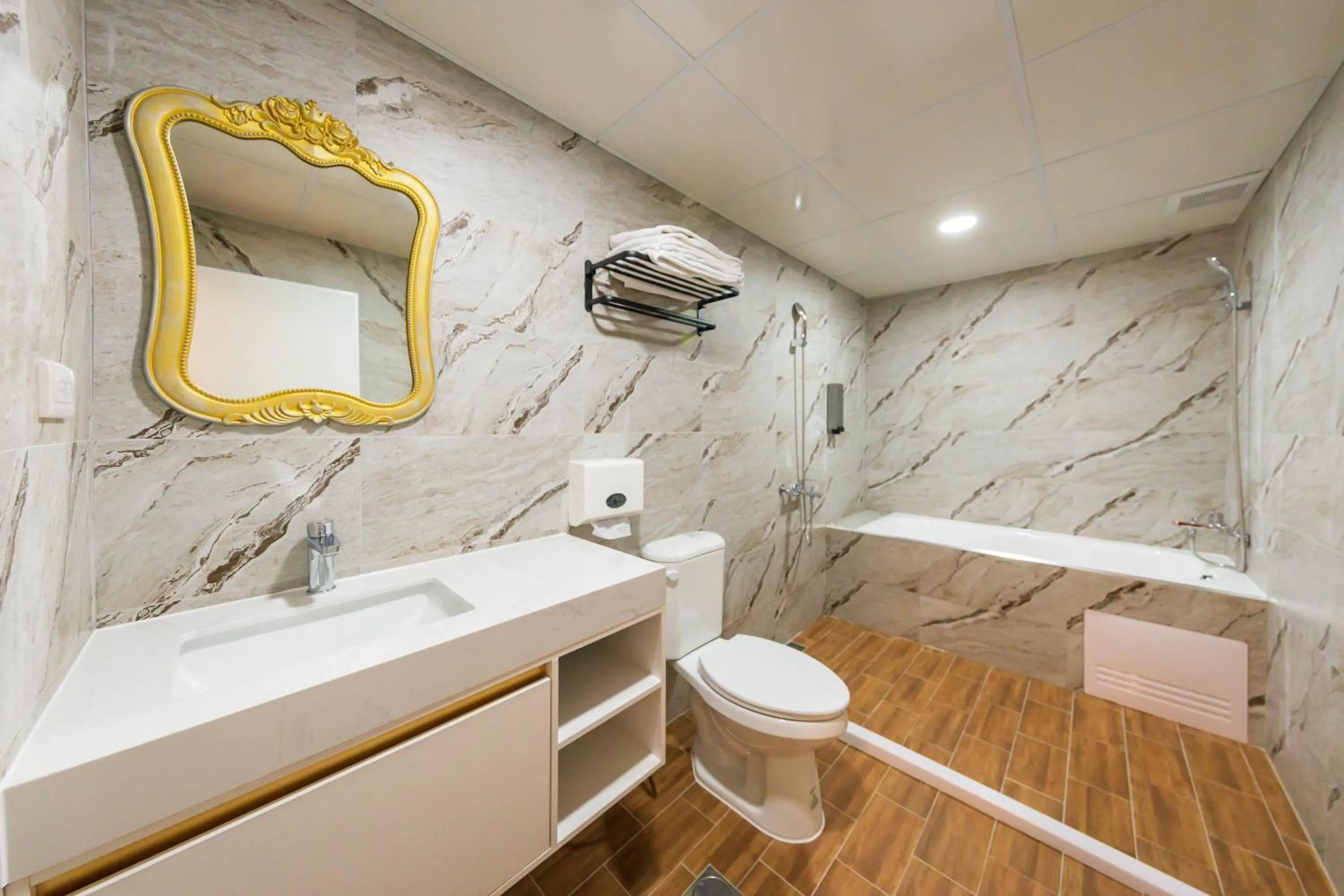 Bathroom in Liu He Su Hotel