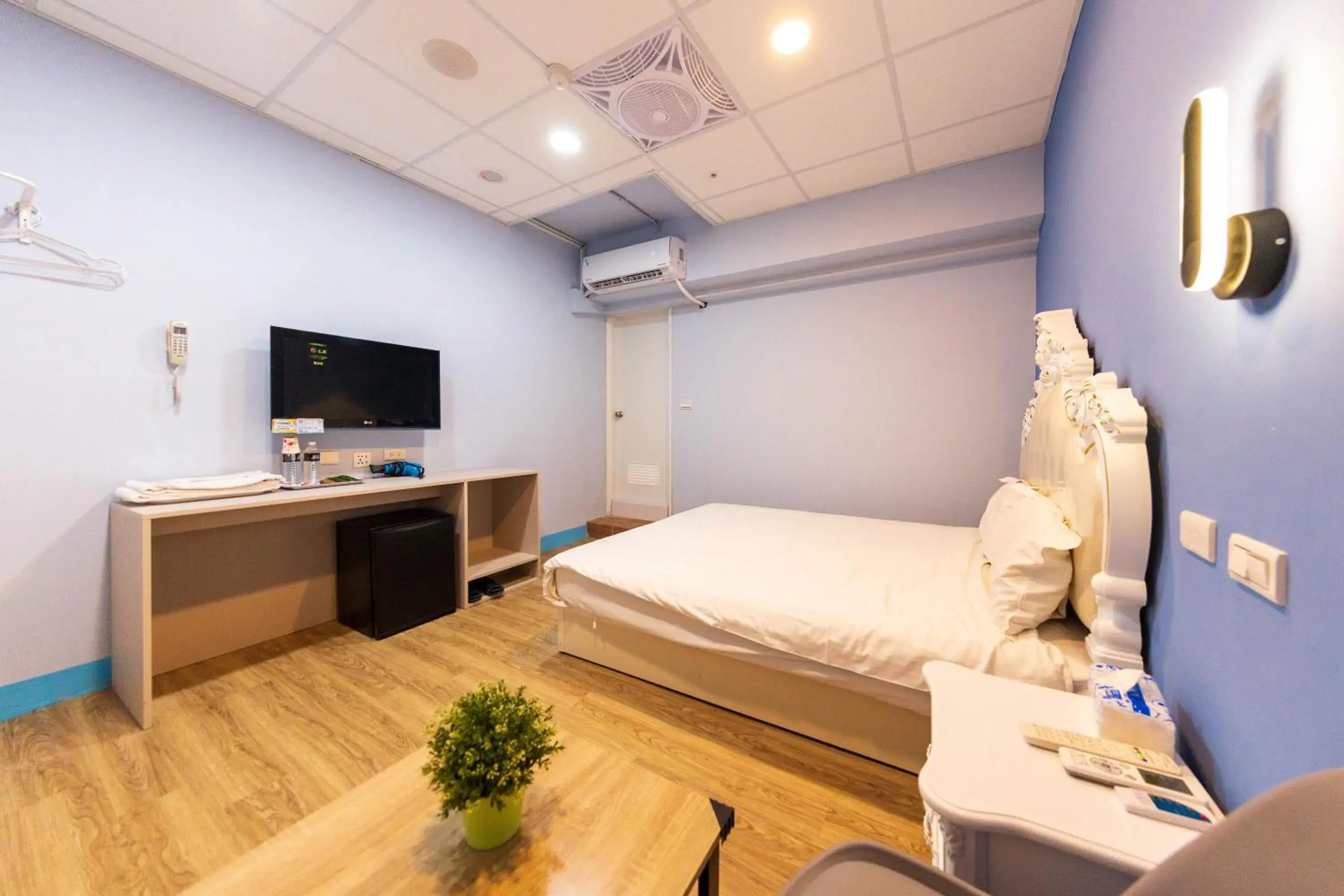 Photo of the whole room, Bed in Liu He Su Hotel Photo of the whole room, Bed in Liu He Su Hotel