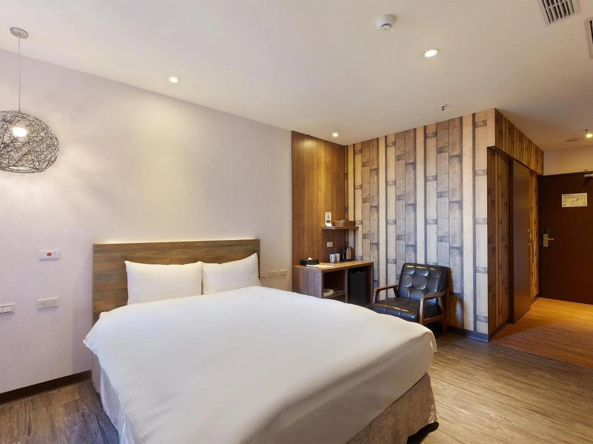 Photo of the whole room, Bed in CHECK inn Yilan LuoDong