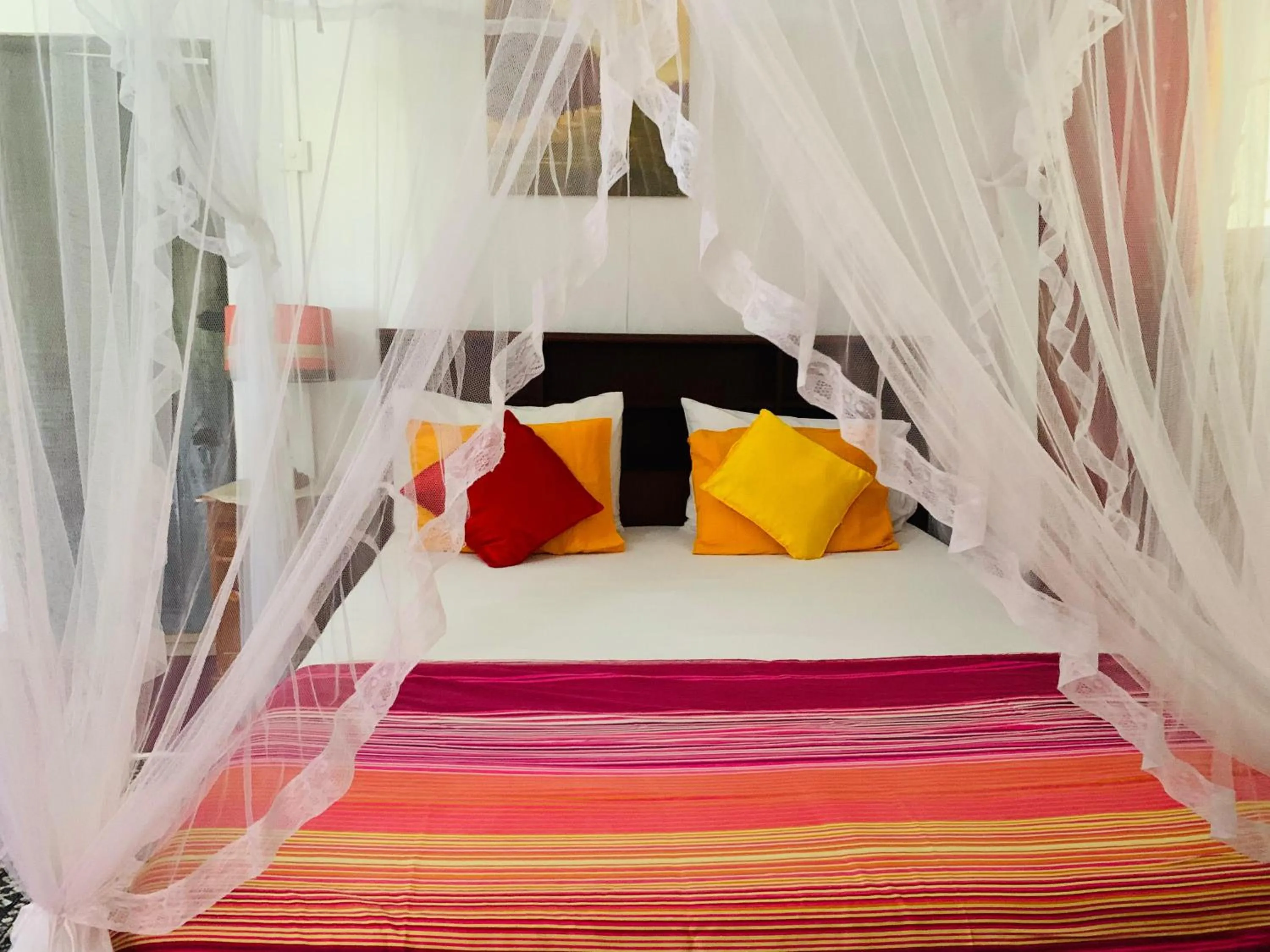 Photo of the whole room, Bed in Jumera Villa Mirissa