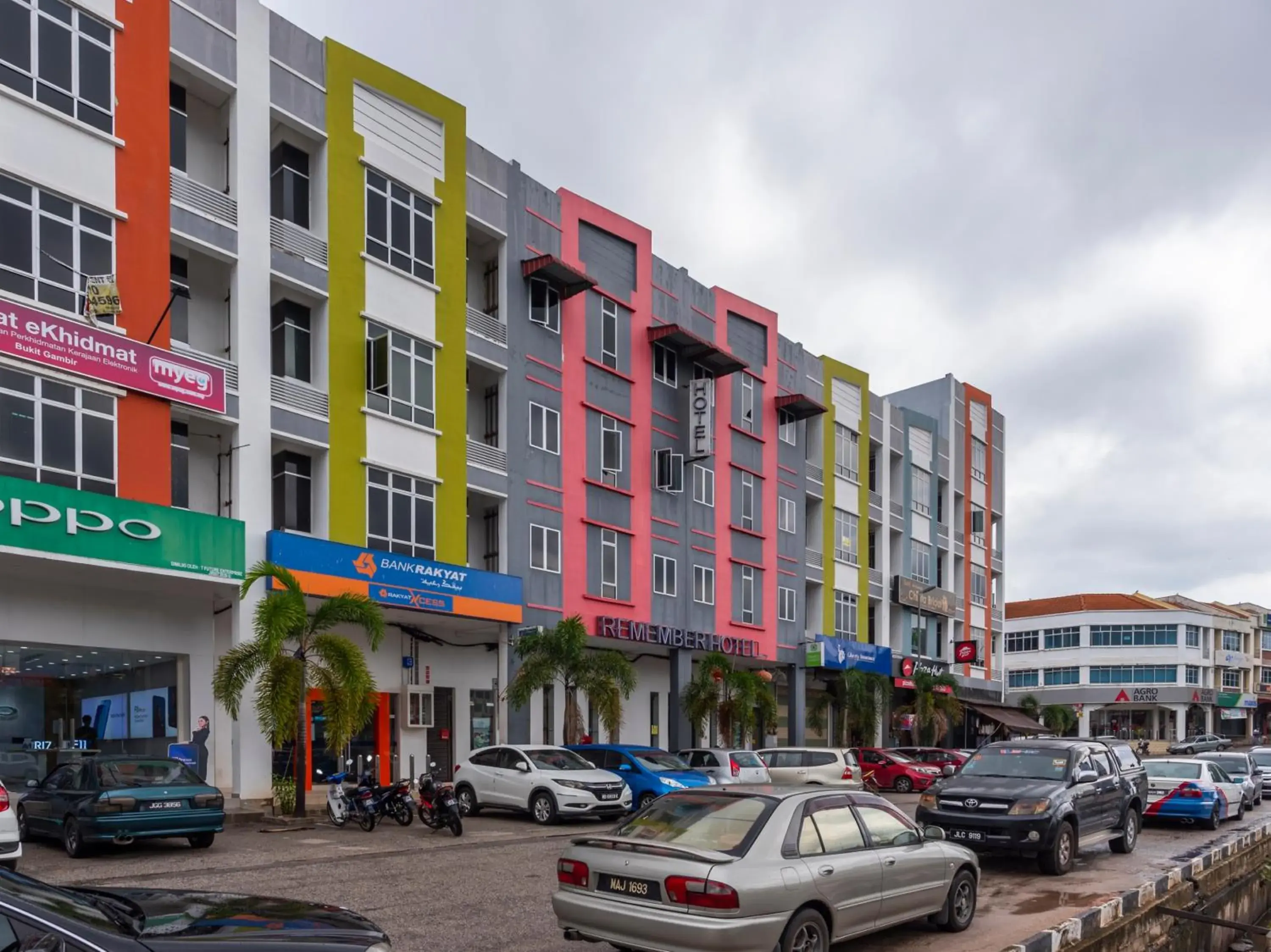 Property building in Remember Hotel Bukit Gambir Property building in Remember Hotel Bukit Gambir