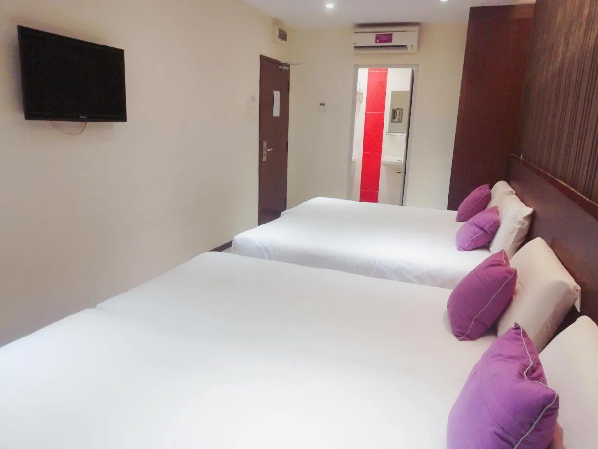 Bed in Remember Hotel Bukit Gambir