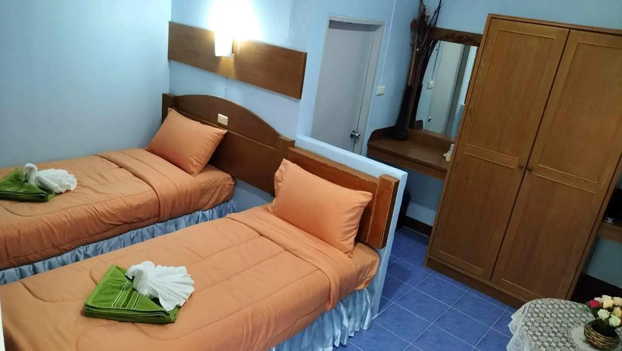 Standard Twin Room with Mountain View in Tanyaporn House Standard Twin Room with Mountain View in Tanyaporn House